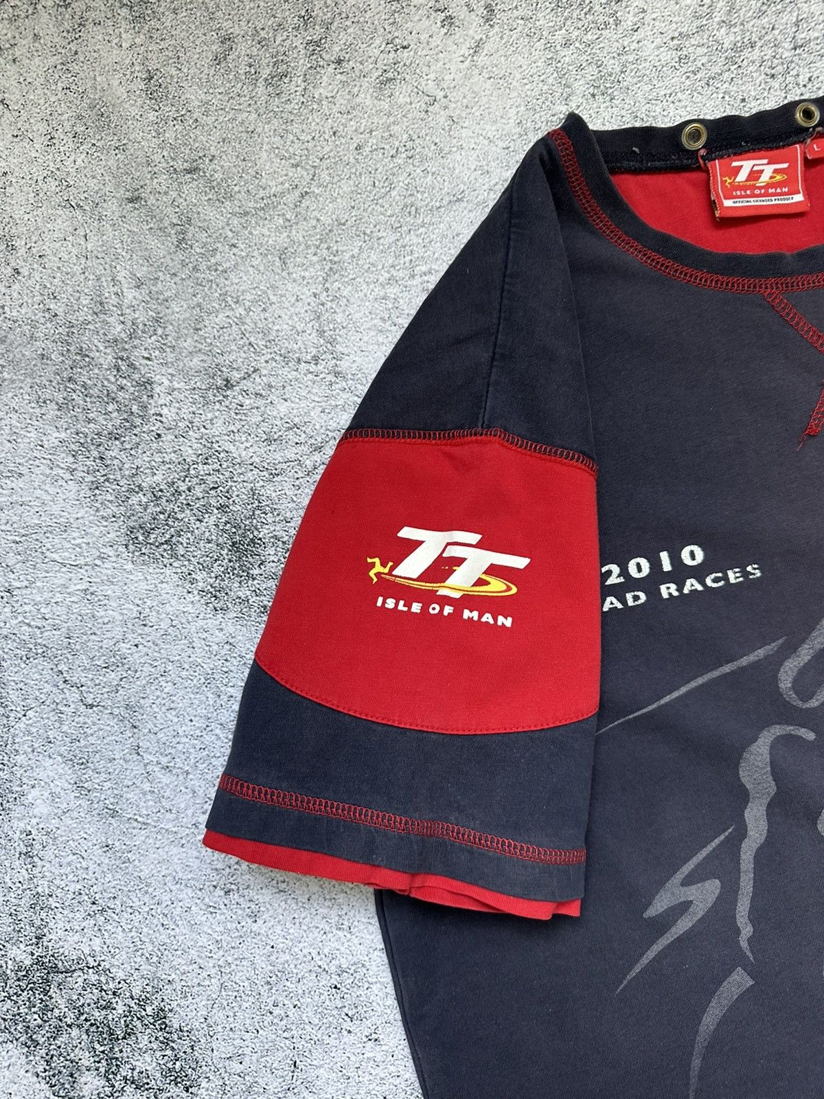 Other Vintage TT Isle of Man 2010 T-shirt Mountain Course Size US L / EU 52-54 / 3 - 8 Thumbnail