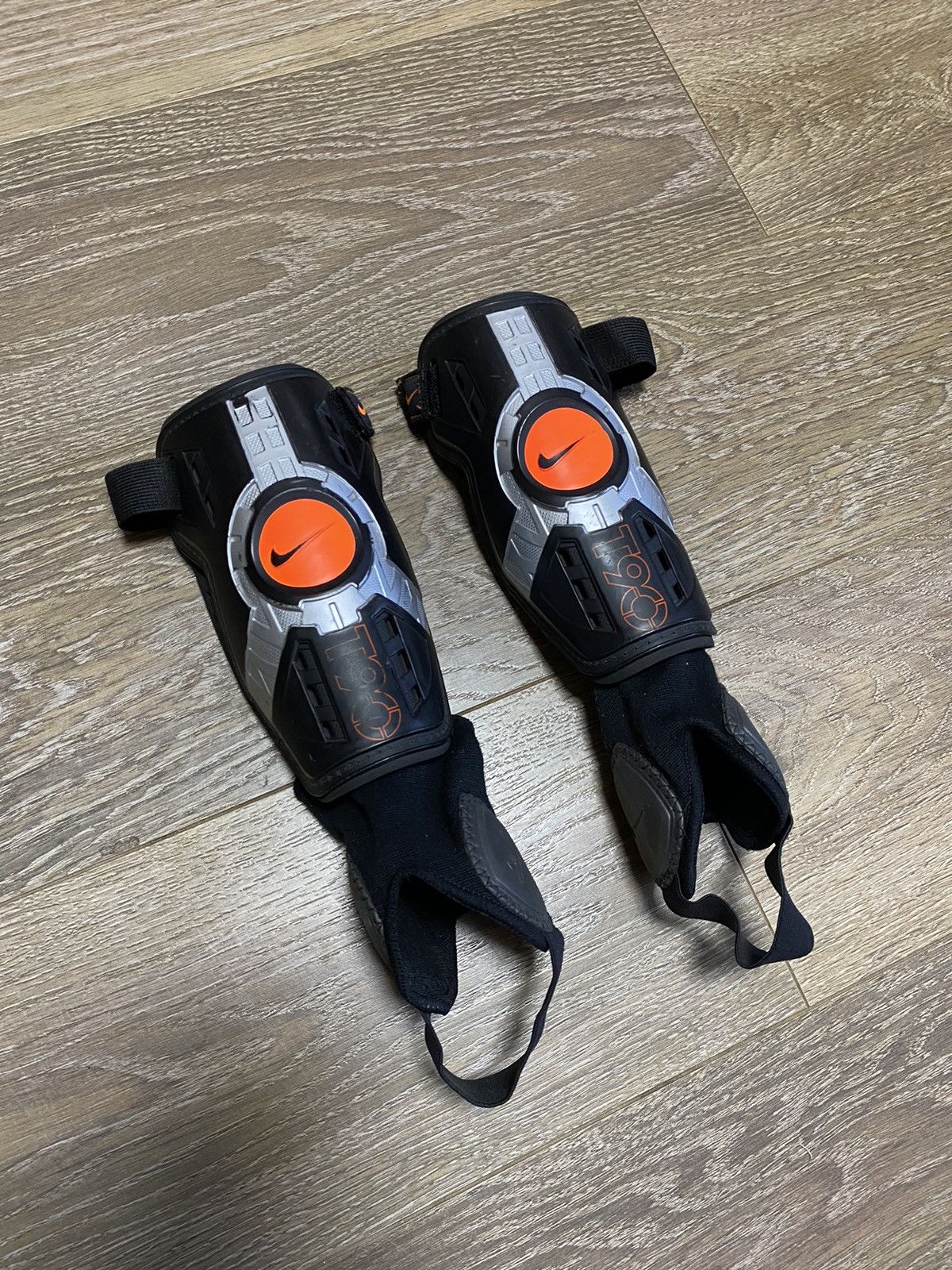 Nike × Vintage VTG Nike Total 90 Soocer Shields Size L Rare Black/Orange Size ONE SIZE - 1 Thumbnail