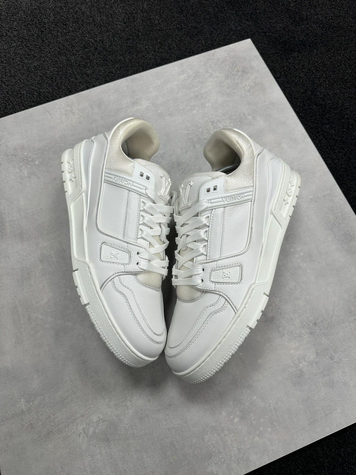 Louis Vuitton Louis Vuitton LV Leather Trainer White LV11 Size US 12 / EU 45 - 5 Thumbnail