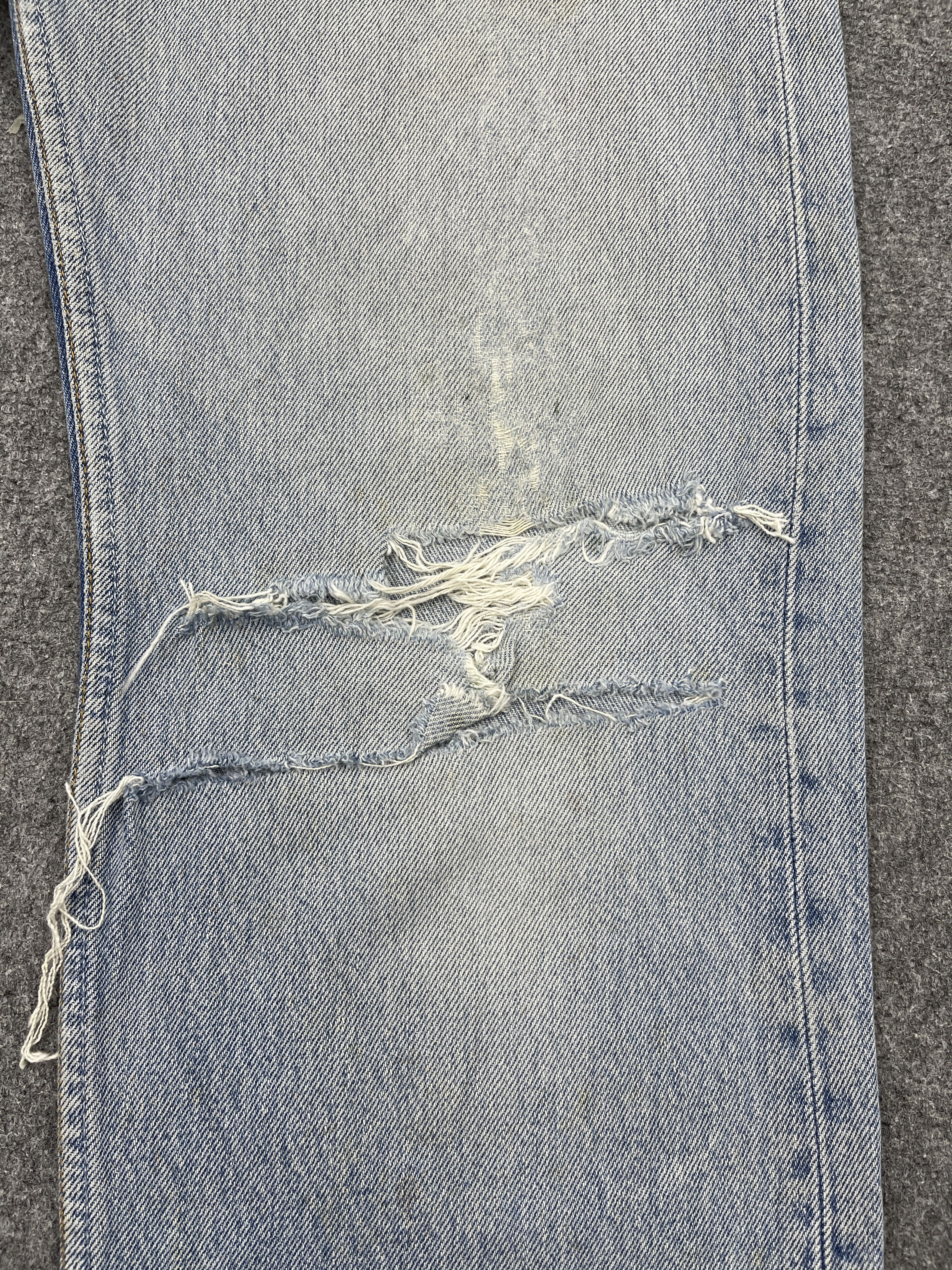Levi's × Vintage Vintage 90s Levis 501 Light Washed Distressed Jeans Size US 33 - 10 Thumbnail