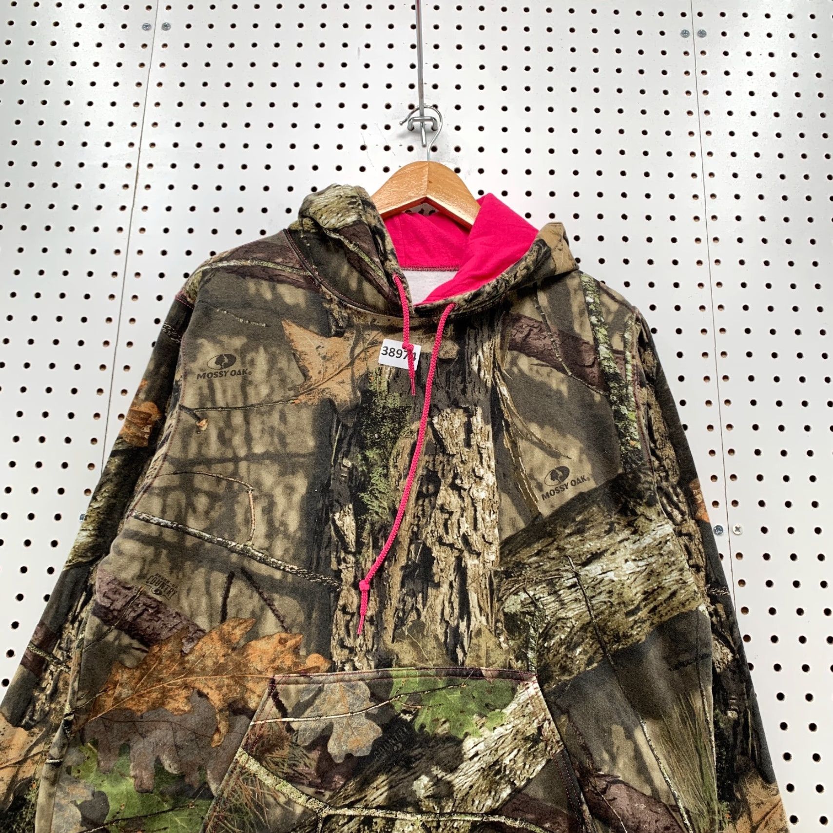 Vintage VINTAGE Mossy Oak Camo Hoodie Women’s Large Fleece Pullover Camouflage Pink Outdoor Activewear Size L / US 10 / IT 46 - 5 Thumbnail