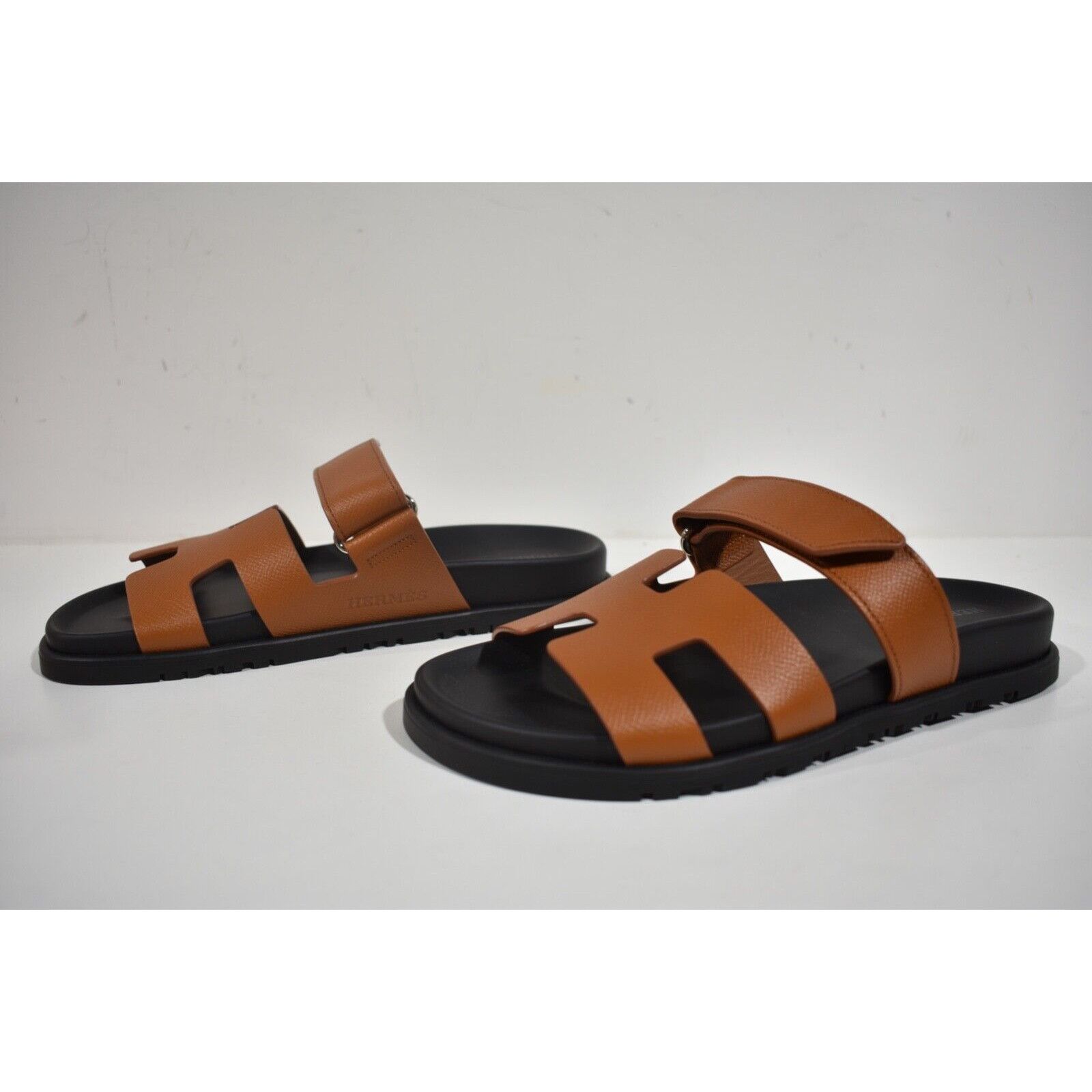 Hermes Hermes Chypre Sandal Natural Brown Gold Black H Logo Size US 7.5 / IT 37.5 - 9 Thumbnail