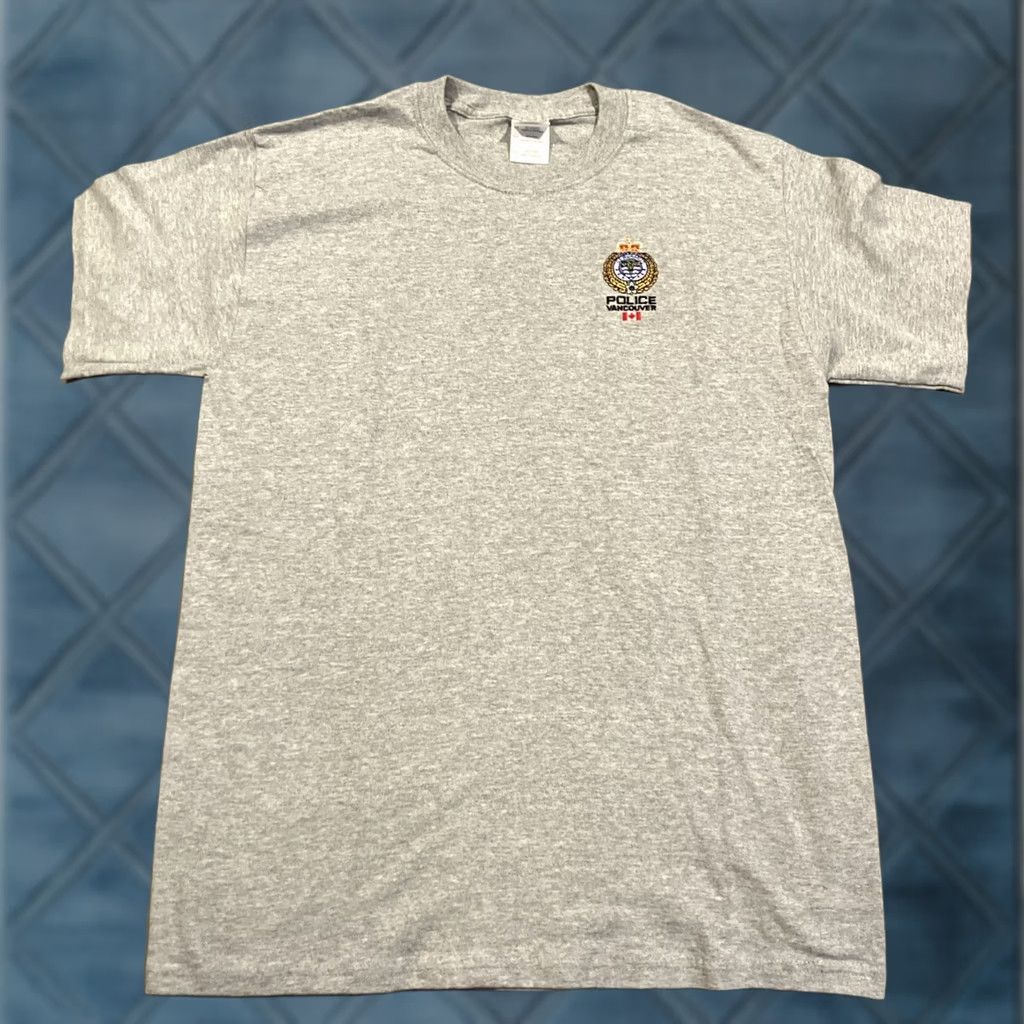 Gildan Vancouver Police Embroidered T Shirt Mens Medium Gray NWOT AWESOME Size US M / EU 48-50 / 2 - 1 Thumbnail