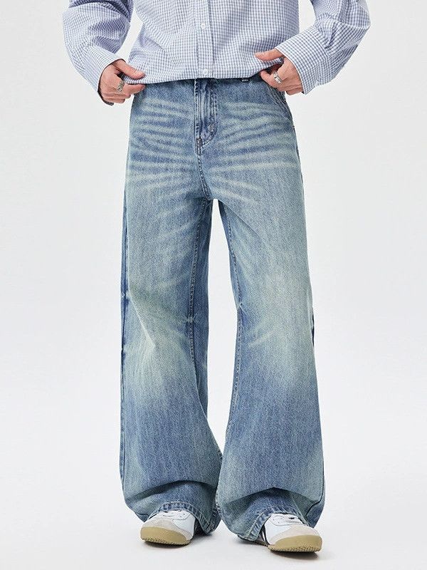 Vintage American Light Blue Men's Loose-Fit Casual Wide-Leg Jeans Size US 32 / EU 48 - 1 Thumbnail