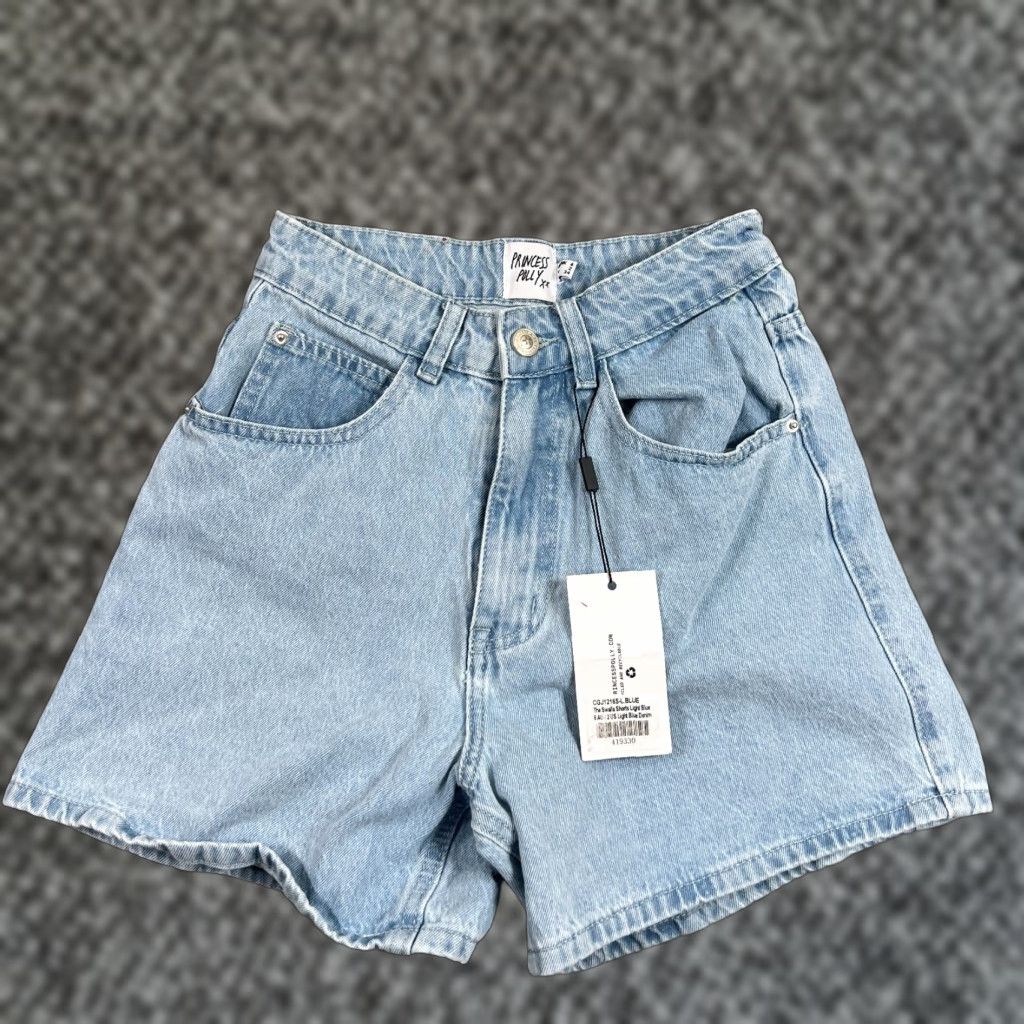PRINCESS POLLY VINTAGE Princess Polly High Waisted Mom Jean Shorts Womens Size 2 Light Wash Blue Denim Size 26" / US 2 / IT 38 - 1 Thumbnail