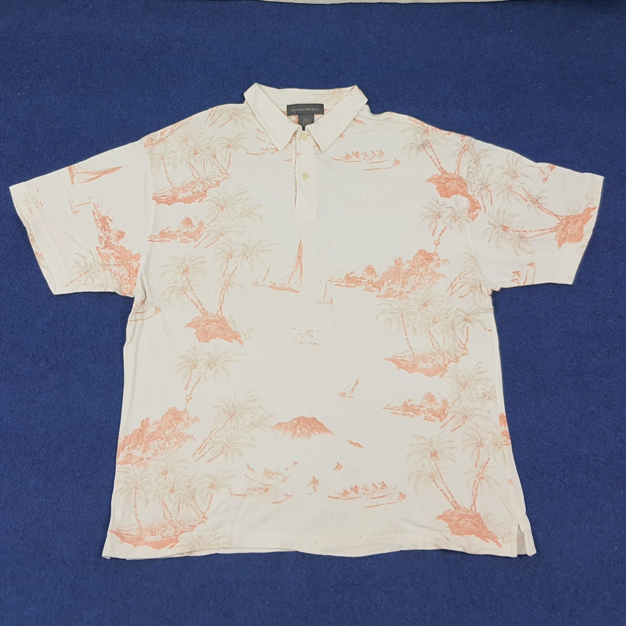 Banana Republic × Vintage Vintage BANANA REPUBLIC Hawaiian Style Design Polos Size US XXL / EU 58 / 5 - 1 Thumbnail