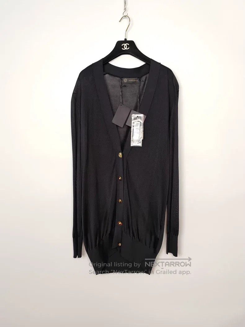 Versace Versace Gold buckle portrait V-neck knit Size M / US 6-8 / IT 42-44 - 1 Thumbnail