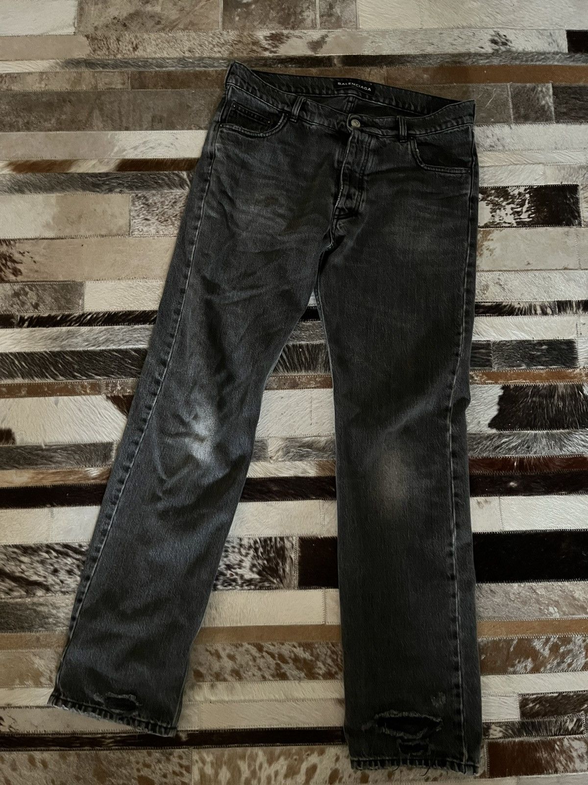 Balenciaga Balenciaga Distressed Employee 2014 Size US 31 - 2 Thumbnail