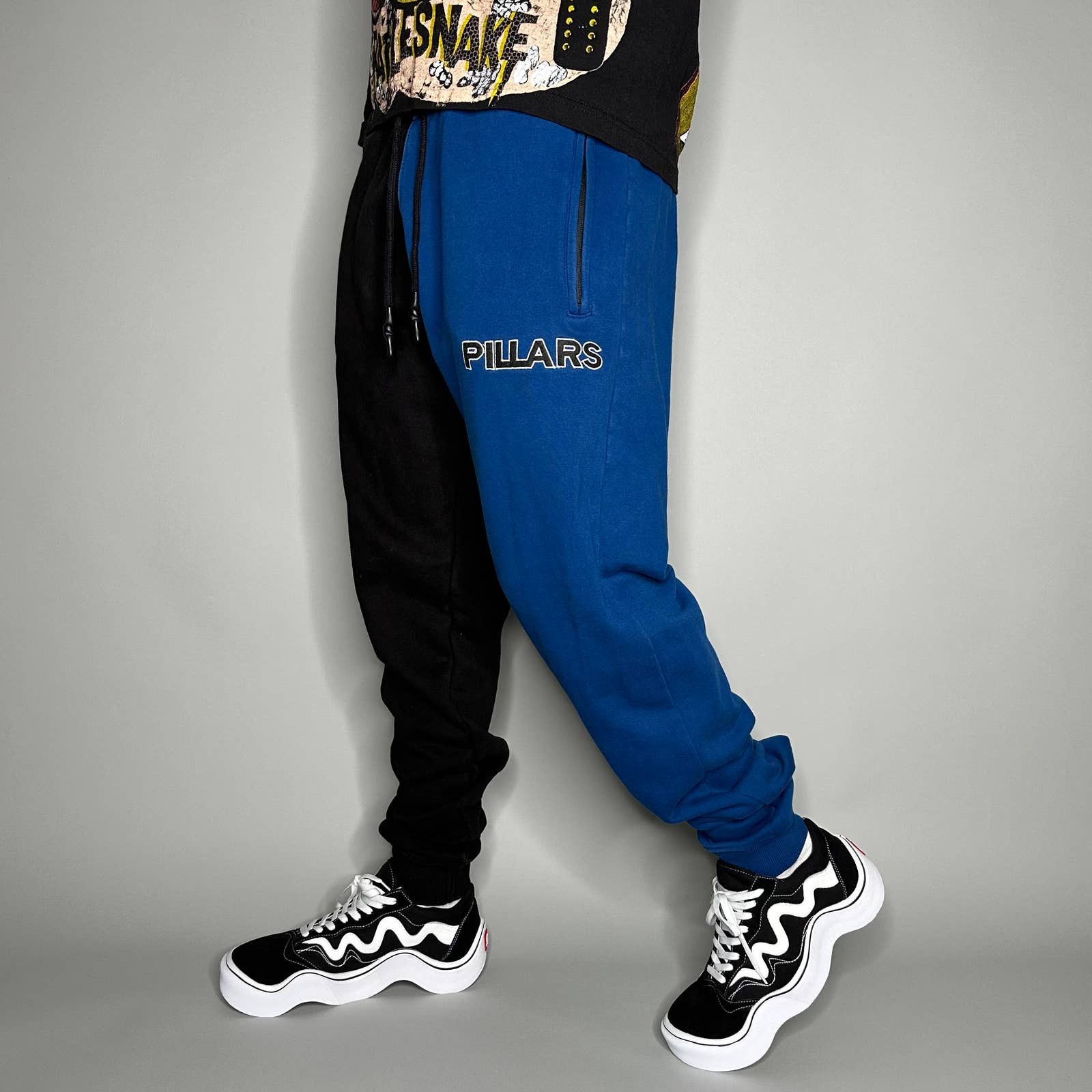 Vintage Pillars Joggers Sweatpants Black Blue Split Embroidered Logo
