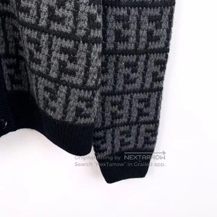 Fendi Fendi Logo All-Over Print Cashmere V-Neck Cardigan. Size US L / EU 52-54 / 3 - 4 Thumbnail