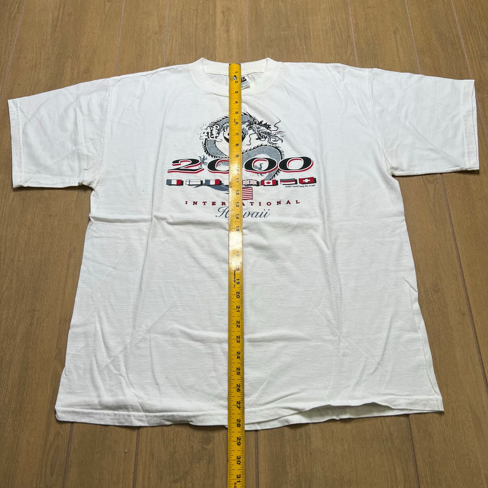 Tultex Y2K Year of the Dragon Honolulu Hawaii T-Shirt Men's Sz XL Size US XL / EU 56 / 4 - 6 Thumbnail
