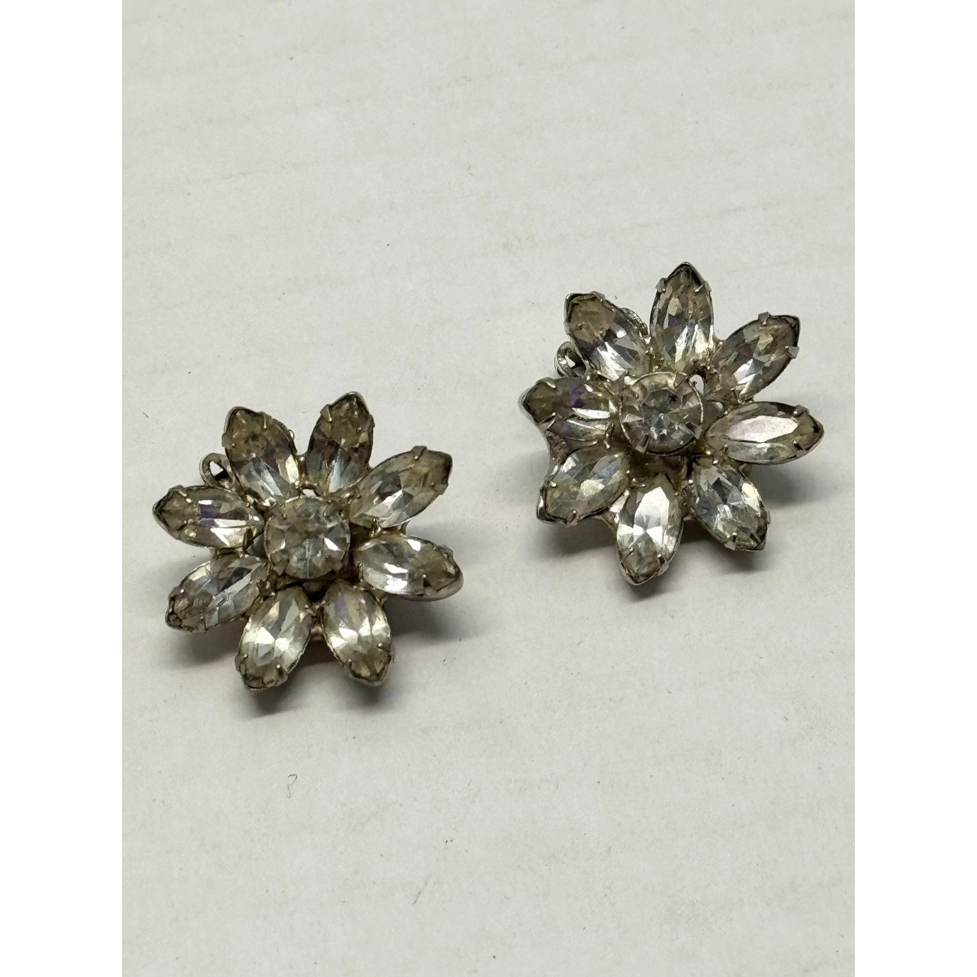 Vintage Vintage glass rhinestone flower clip on earrings Size ONE SIZE - 3 Thumbnail