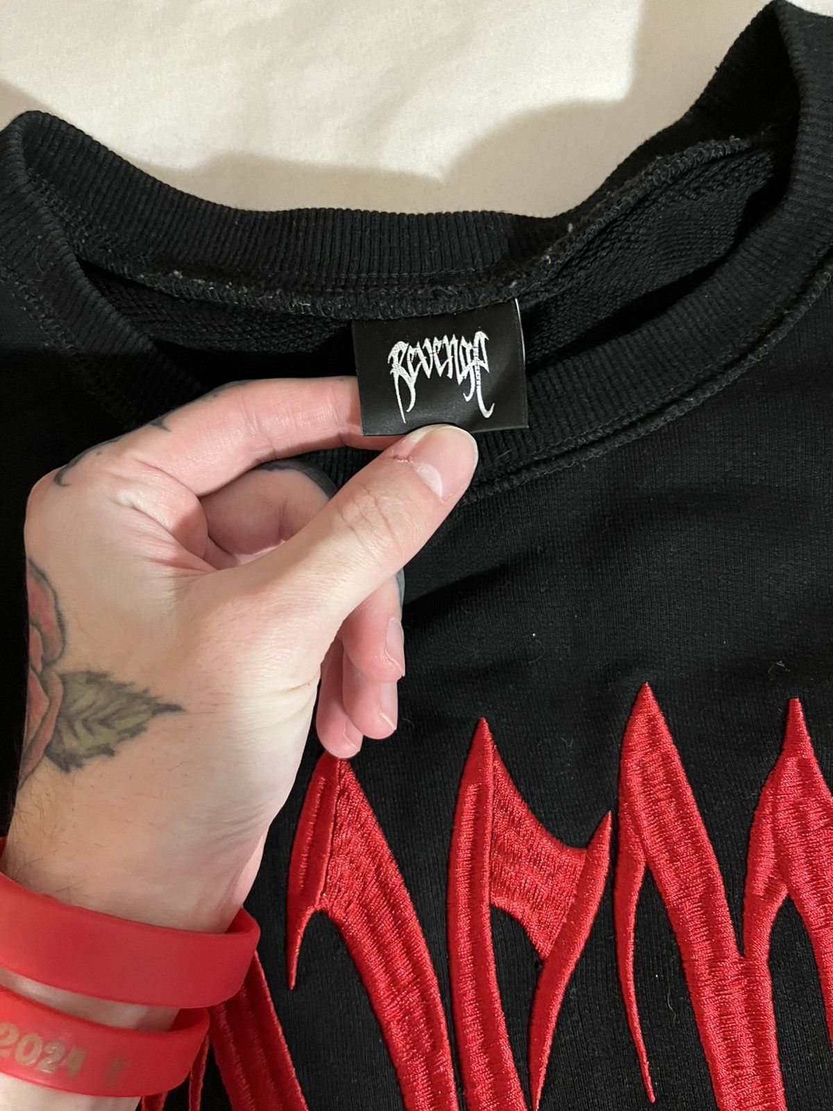 Revenge Revenge red embroidered crewneck black Size US L / EU 52-54 / 3 - 4 Thumbnail