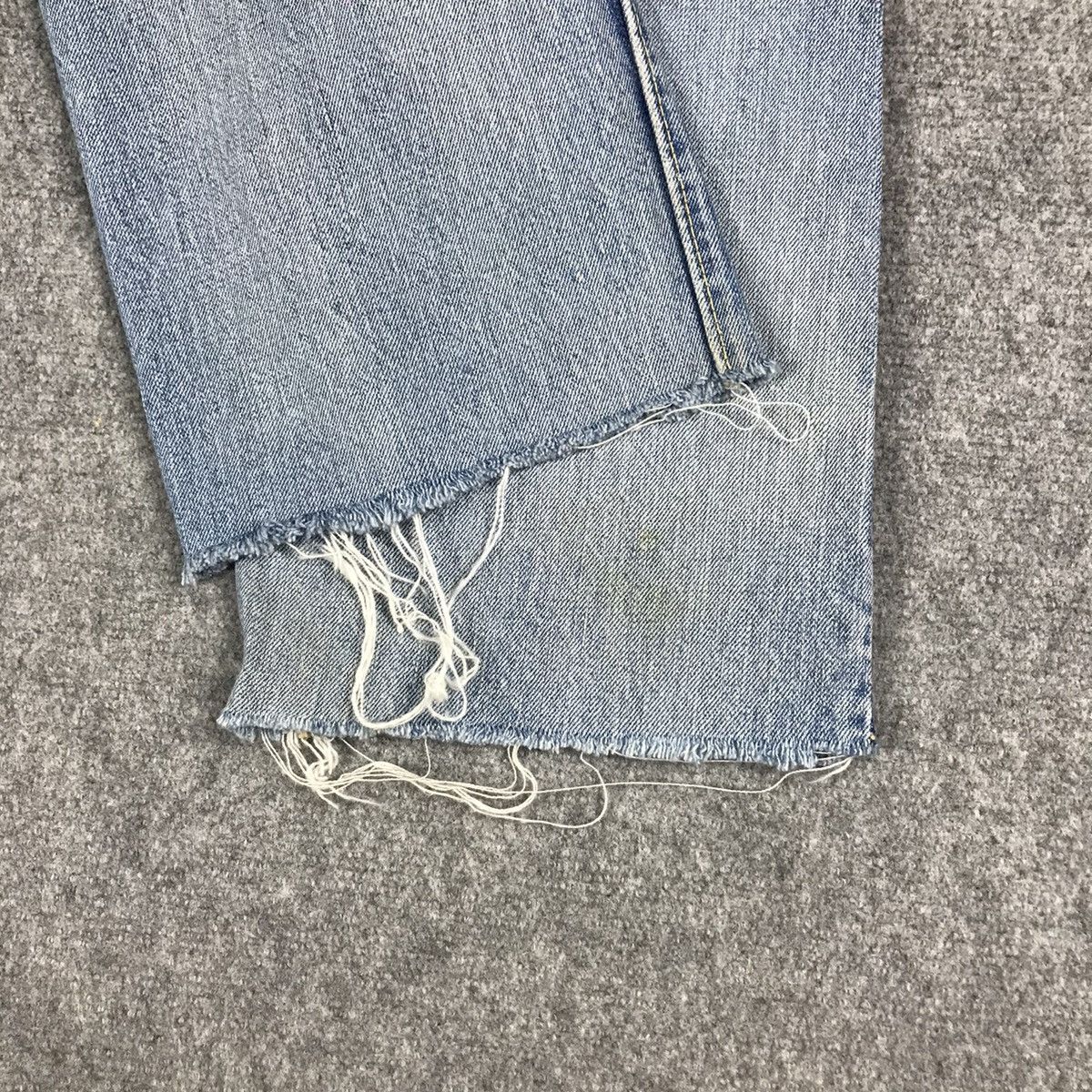 Orslow ORSLOW 2005 DISTRESSED SELVAGE DENIM LIGHT DENIM PANTS Size US 30 / EU 46 - 12 Thumbnail