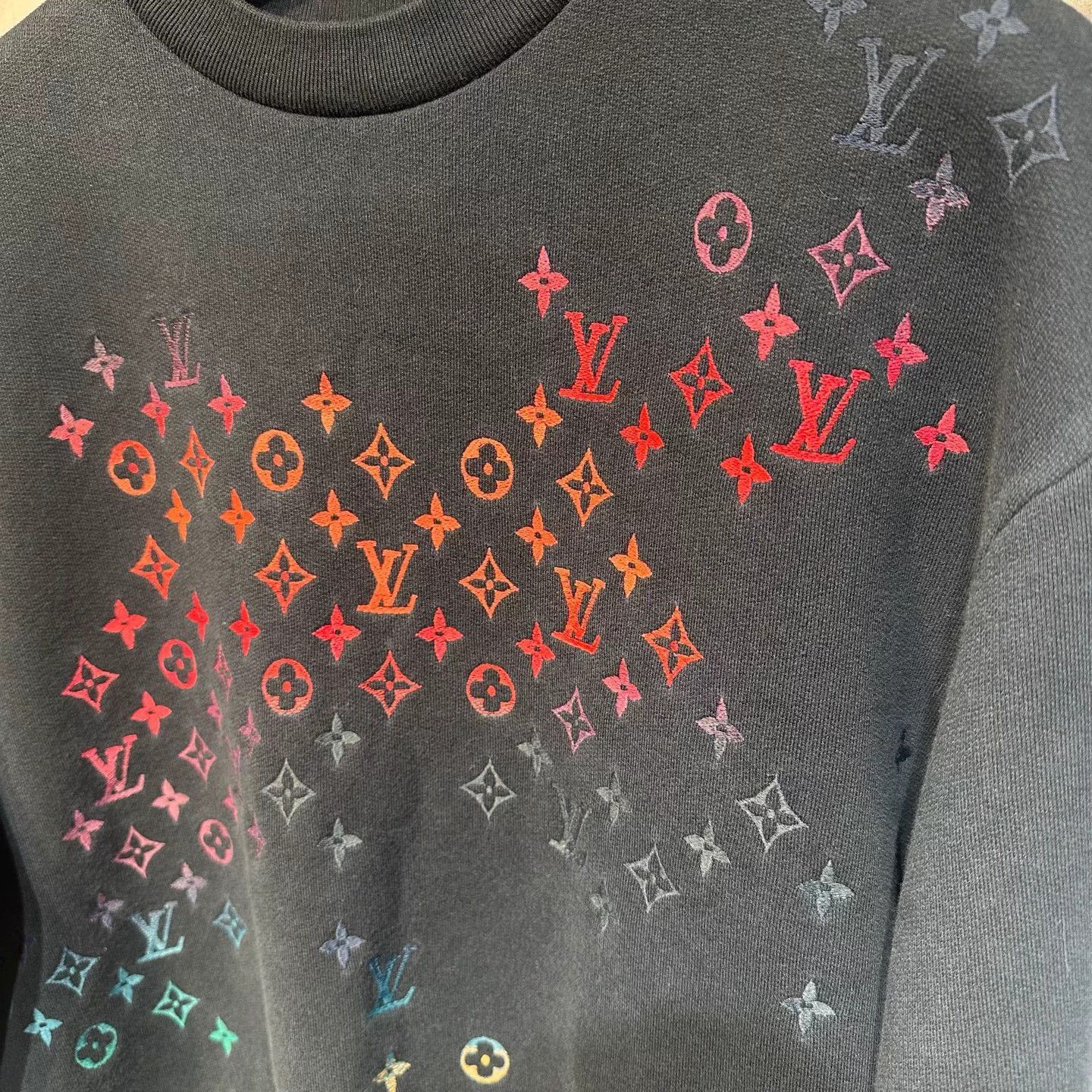 Louis Vuitton LV SS24 colorful Monogram allover logo sweat S Size US S / EU 44-46 / 1 - 2 Thumbnail