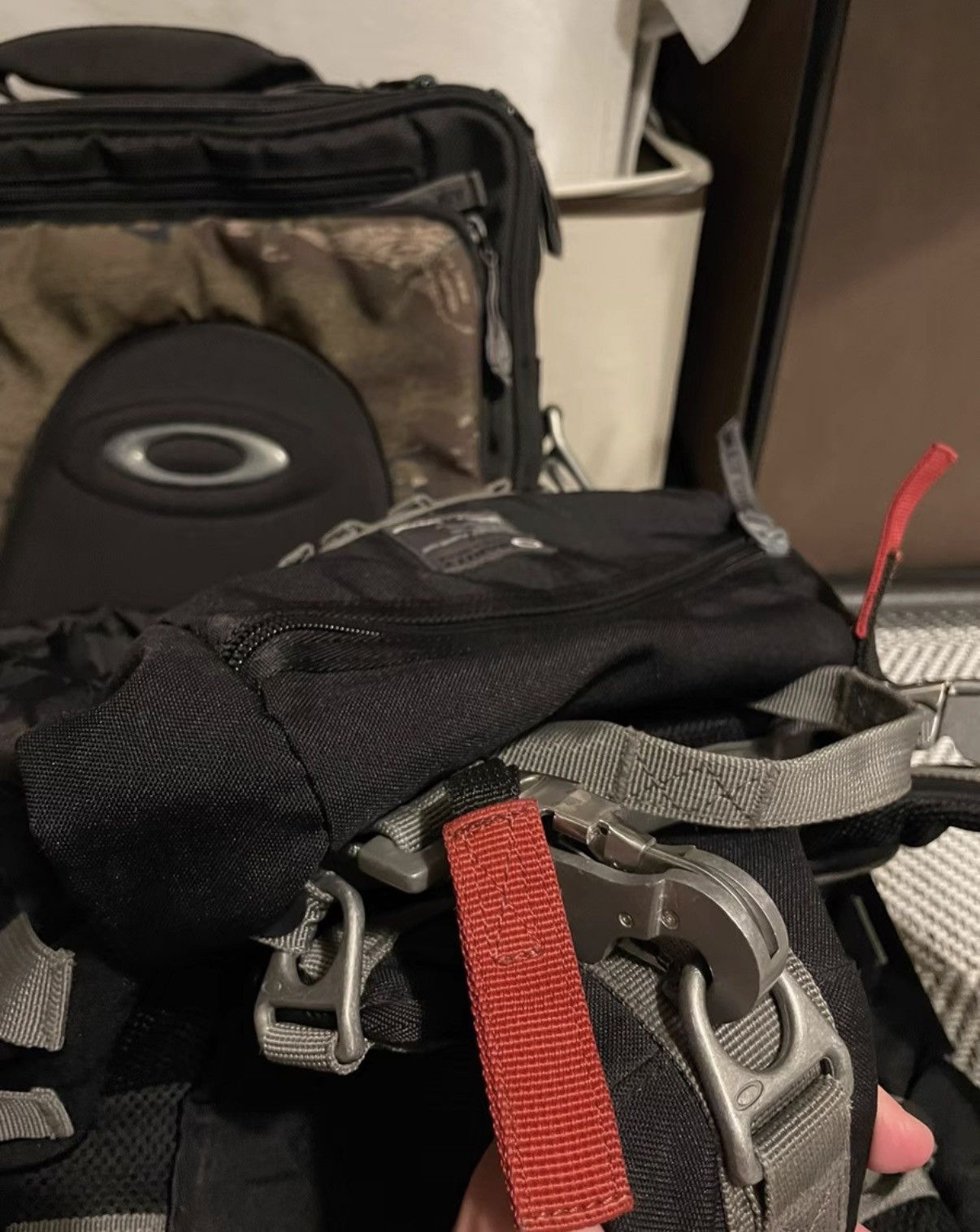 Oakley Oakley AP Era Metal Buckle Hiking Backpack K24 Size ONE SIZE - 8 Thumbnail
