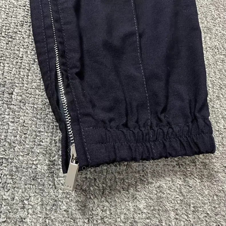 Dior Dior Dark blue drawstring side zipper wool casual pants Size US 30 / EU 46 - 2 Thumbnail