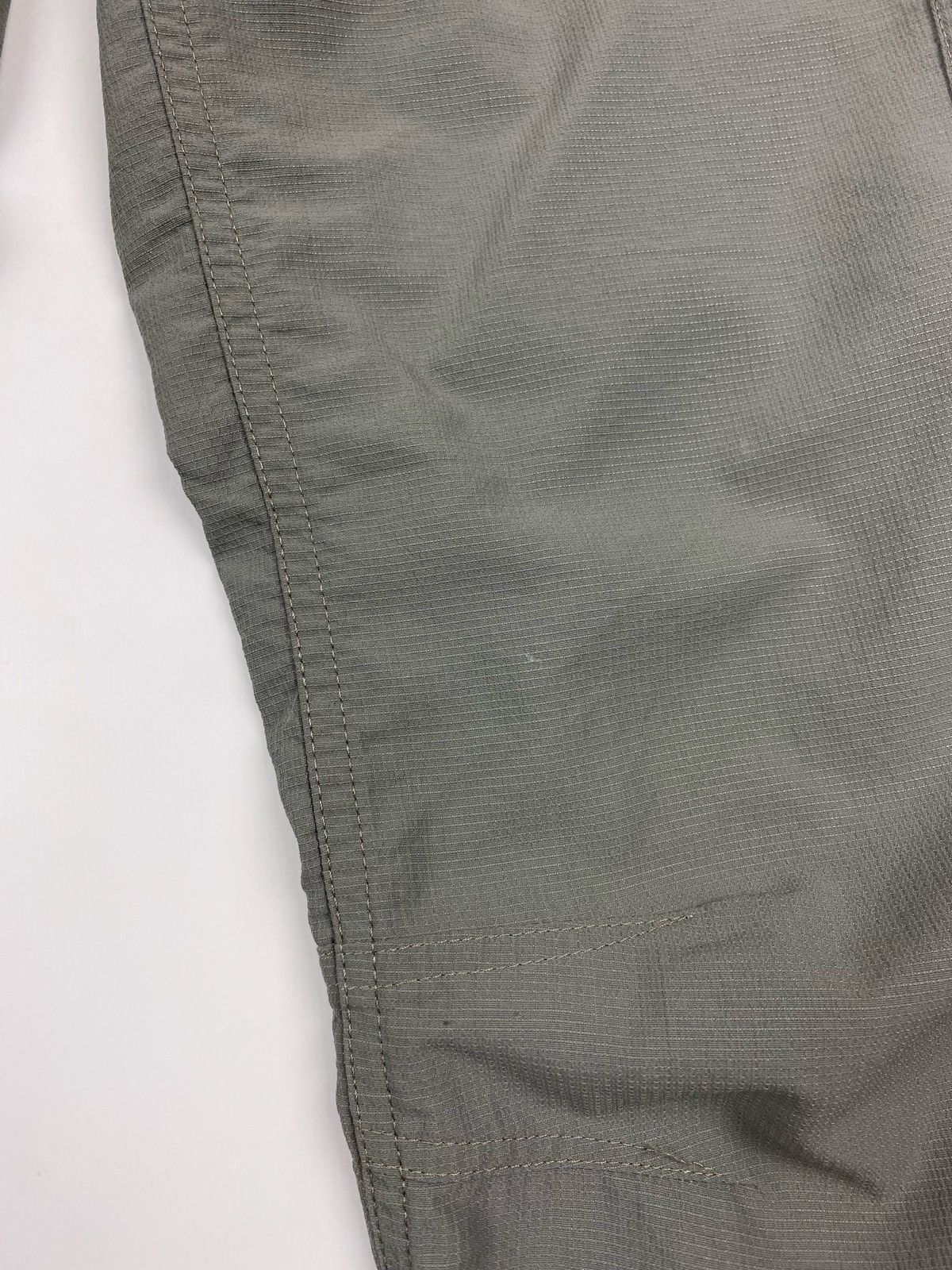 Patagonia 2000’s Distressed Patagonia Ripstop Nylon Hiking Pants Size US 36 / EU 52 - 9 Thumbnail