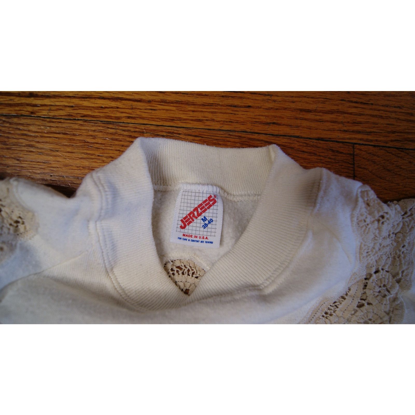 Jerzees VTG Womens Crocheted Doily Neck M Sweatshirt Jerzees USA Size M / US 6-8 / IT 42-44 - 4 Thumbnail