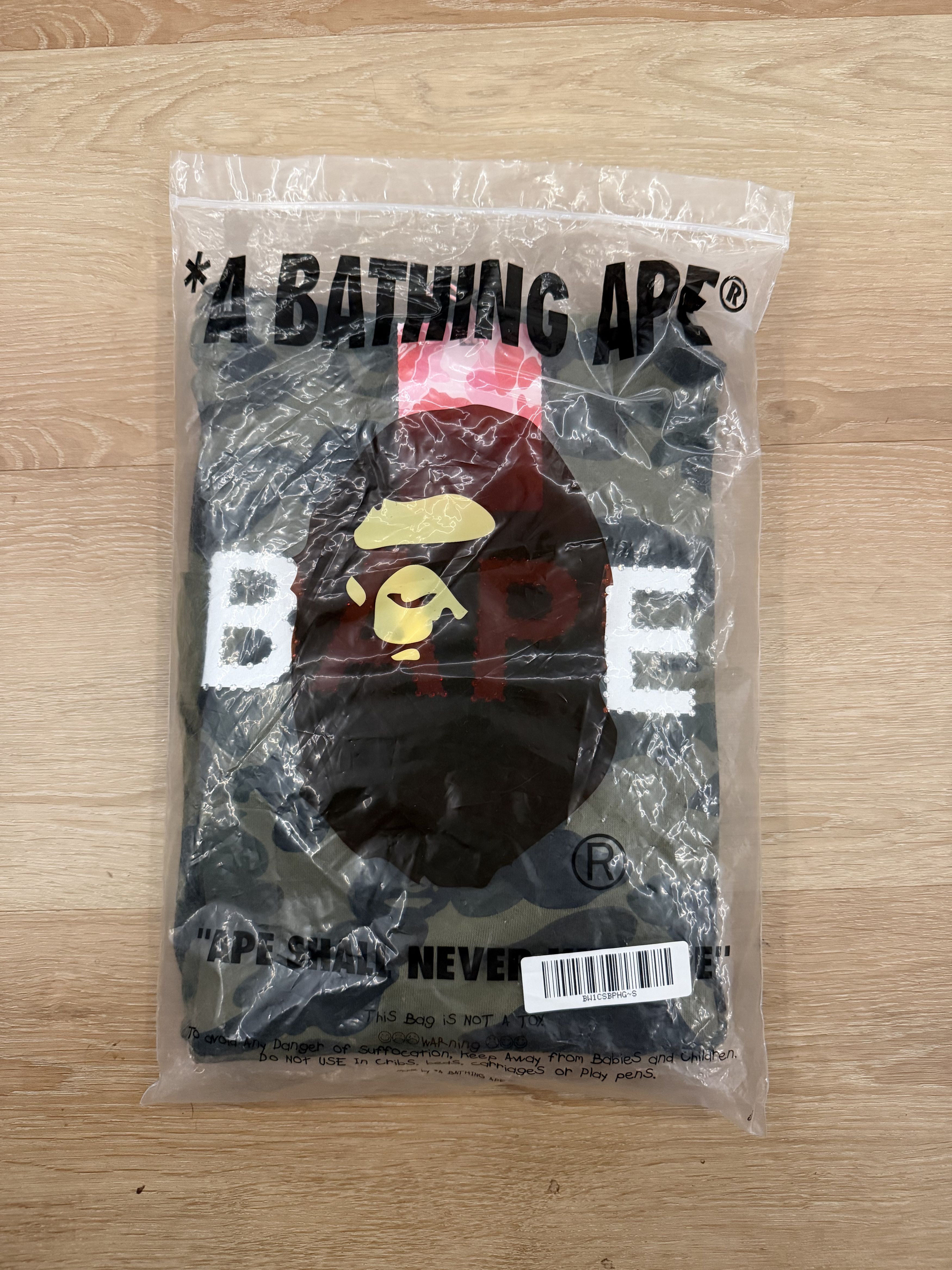 Bape BAPE WMNS 1st Camo Swarovski Bape Pullover Hoodie Green Size S / US 4 / IT 40 - 2 Thumbnail