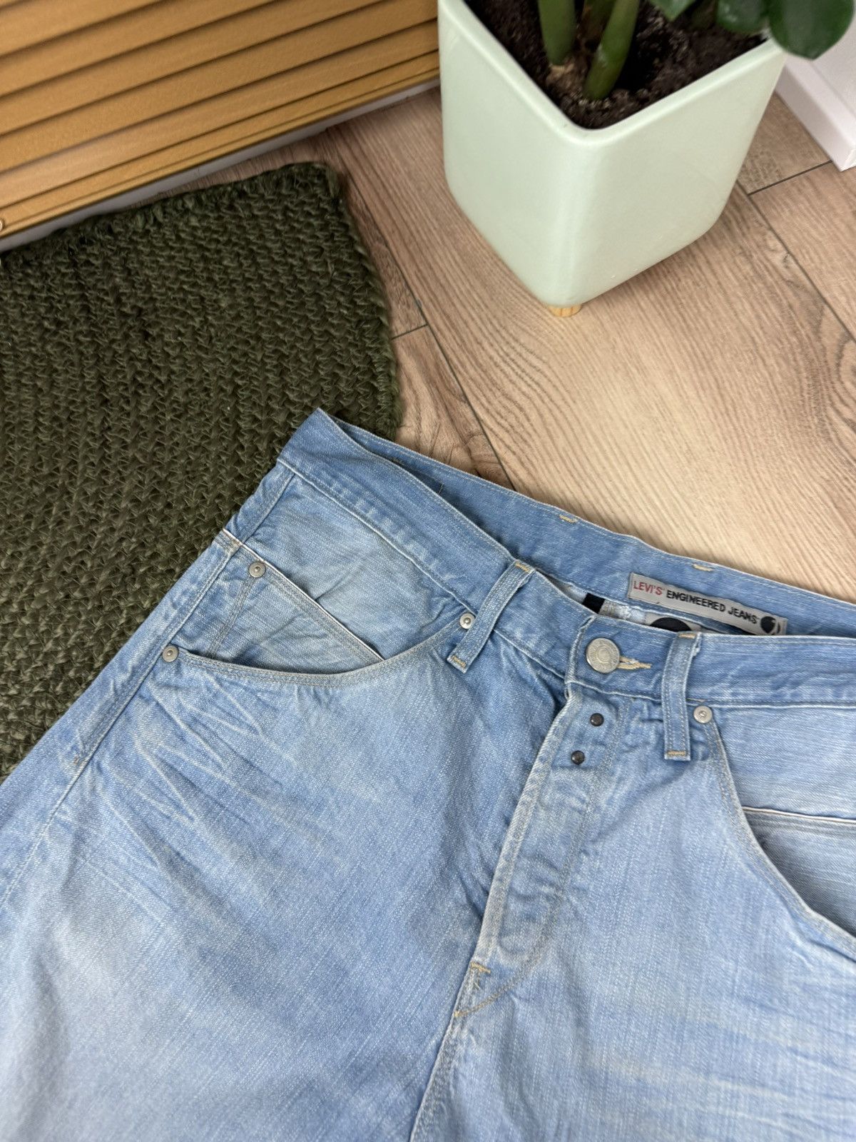 Levi's Vintage Clothing Levis Vintage Engineered Y2k Jeans Short Size US 32 / EU 48 - 6 Thumbnail