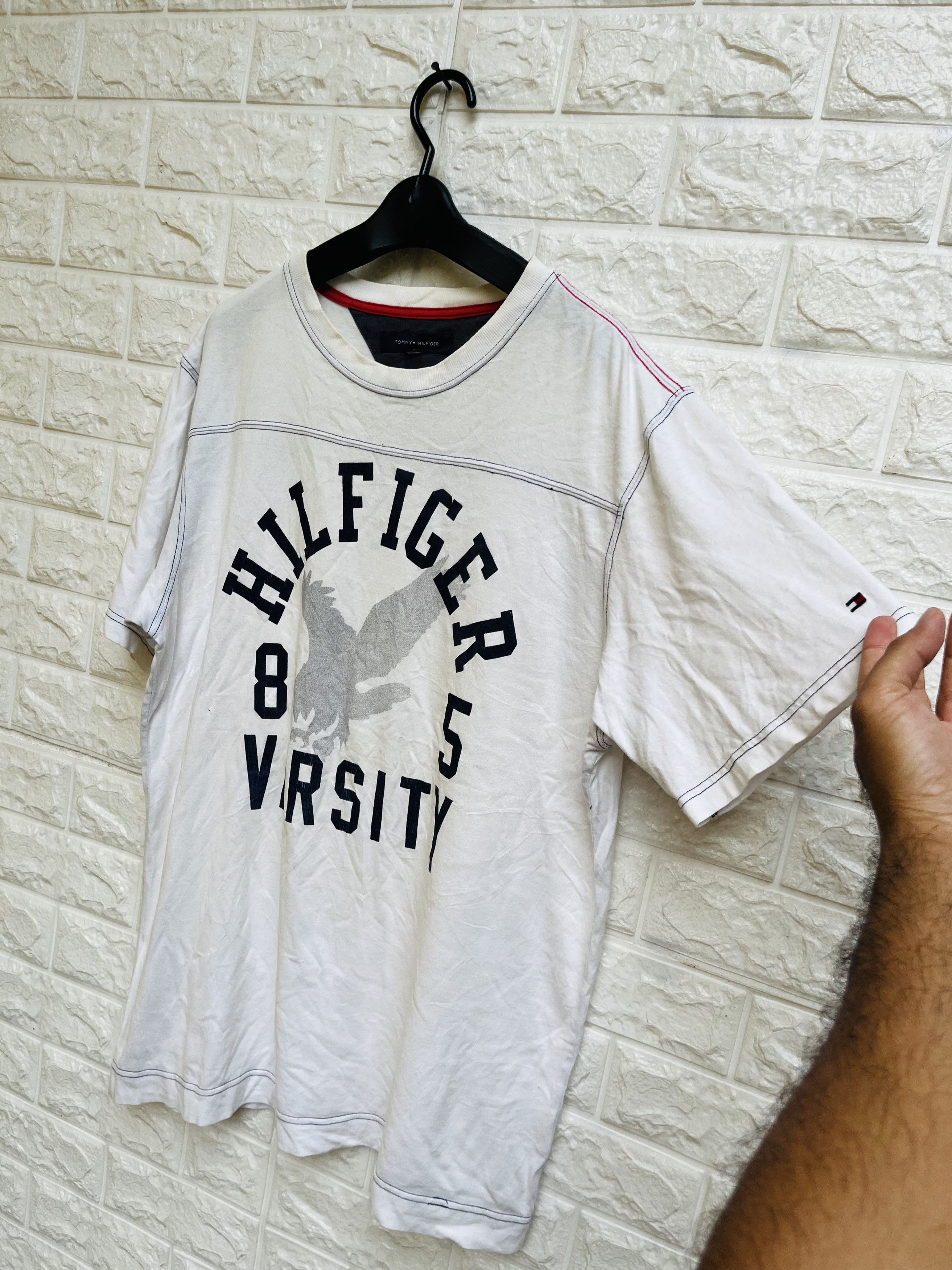 Vintage Tommy Hilfiger Streetwear Fashion Style Shirt