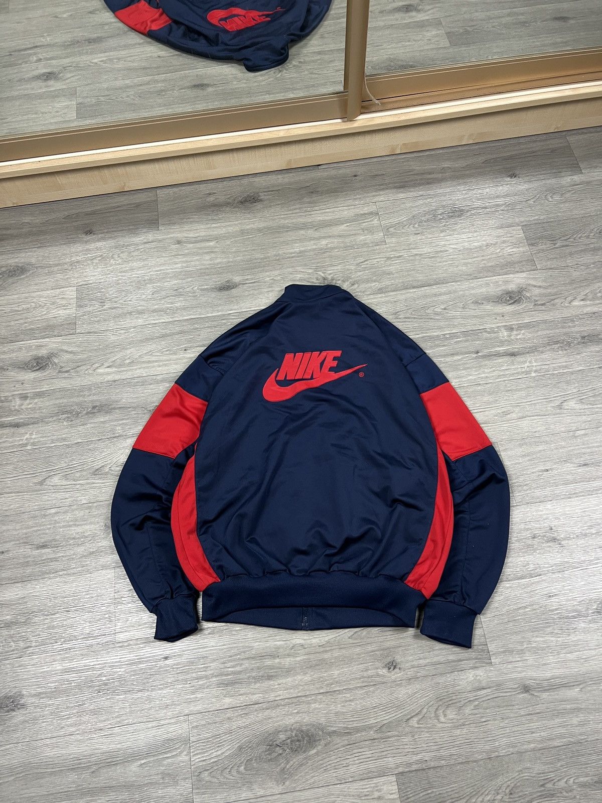 Nike Vintage Nike Track Jacket Mens Size Small Size US S / EU 44-46 / 1 - 6 Thumbnail