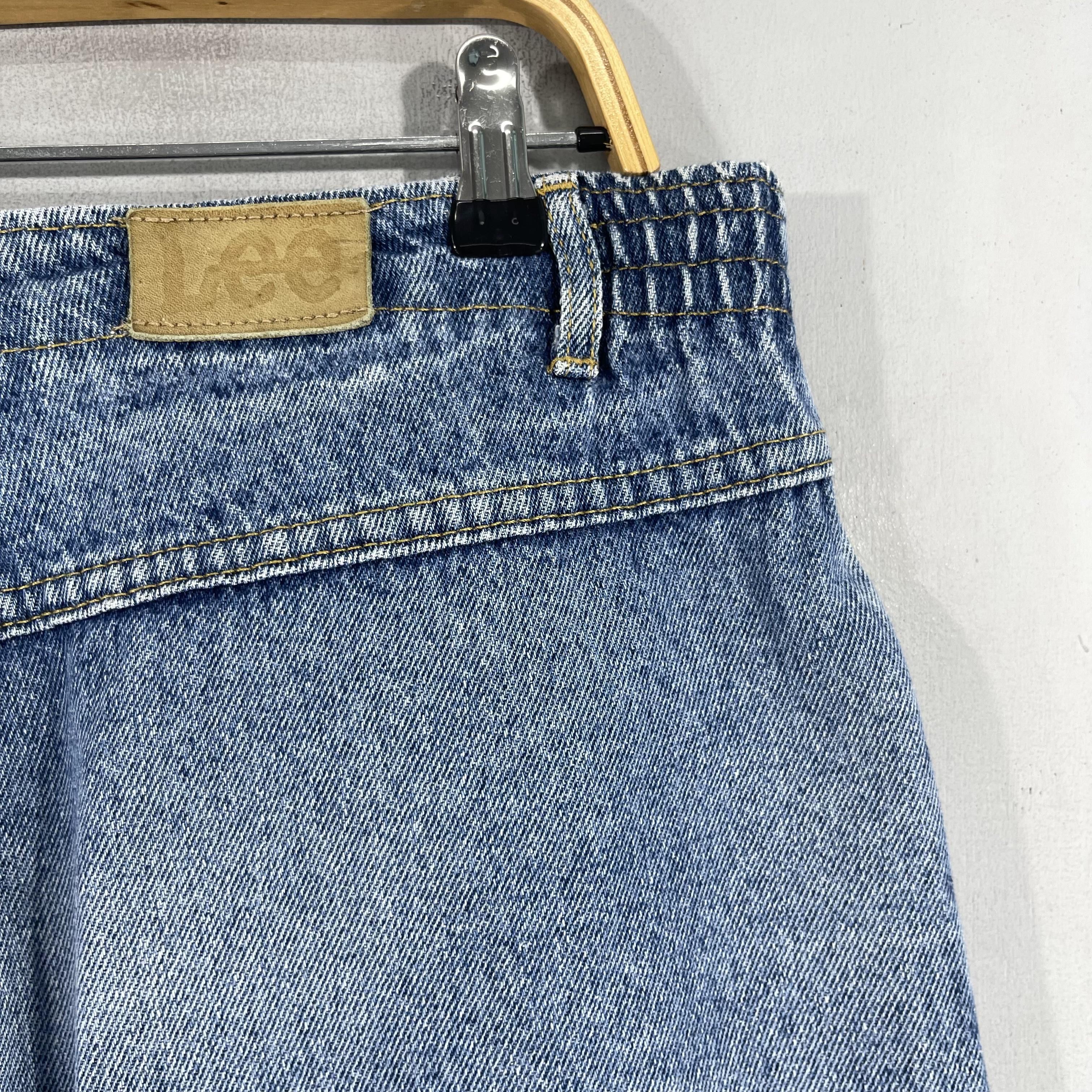 Lee Size 34 Vintage Distressed Lee High Waisted Petite Jeans Size 34" / US 12 / IT 48 - 9 Thumbnail