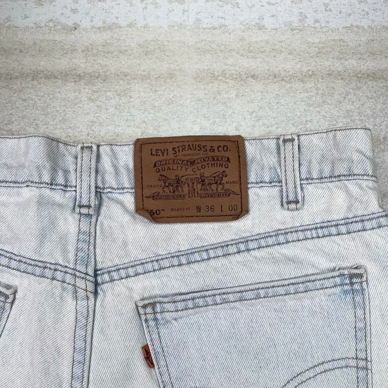 Levi's Vintage 90s Levis Jean Shorts 550 36x8 Relaxed Light Wash Size US 36 / EU 52 - 3 Thumbnail