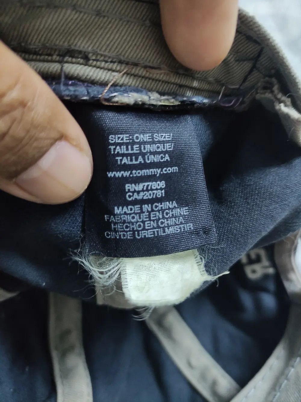 Tommy Hilfiger × Vintage TOMMY HILFIGER VINTAGE CAP DISTRESSED SUNFADED Size ONE SIZE - 10 Thumbnail