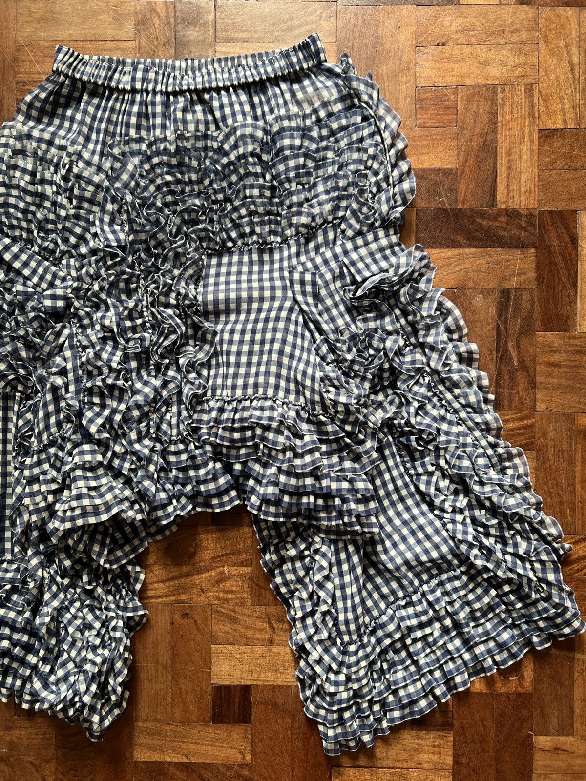 Comme des Garcons Comme des Garcons Spring 2008 ruffle shorts Size 26" / US 2 / IT 38 - 9 Thumbnail