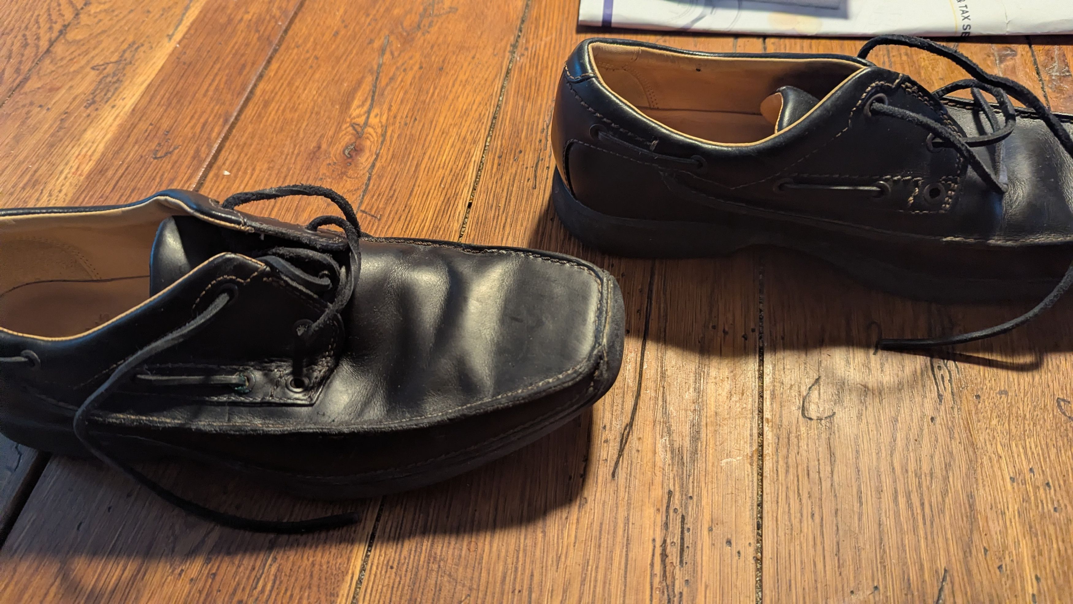 Clarks Shoes Size US 9 / EU 42 - 2 Thumbnail