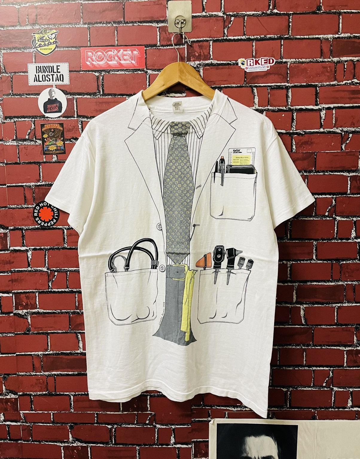Vintage VINTAGE PARODY DOCTOR SHIRTS BY LESLIE ARWIN 70s Size US L / EU 52-54 / 3 - 1 Thumbnail