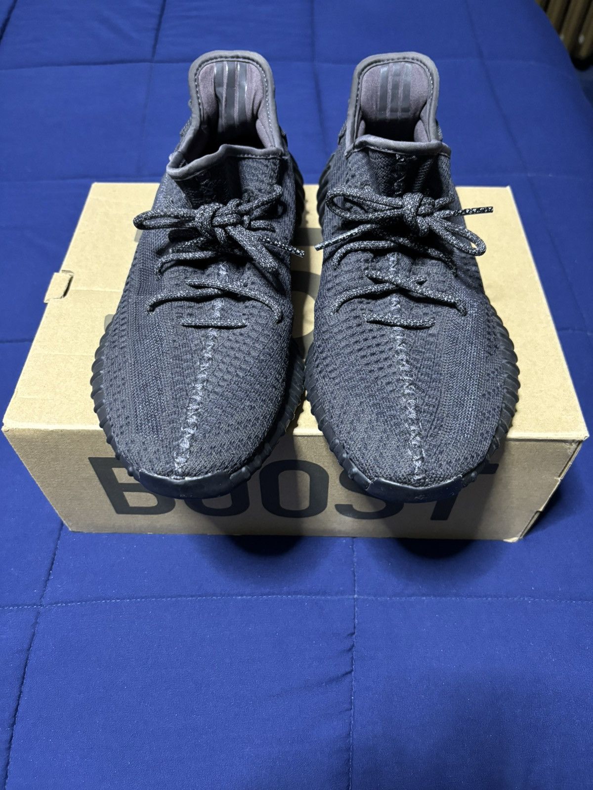 Adidas Adidas Yeezy Boost 350 V2 Black Non-Reflective Size 10.5 Size US 10.5 / EU 43-44 - 2 Thumbnail