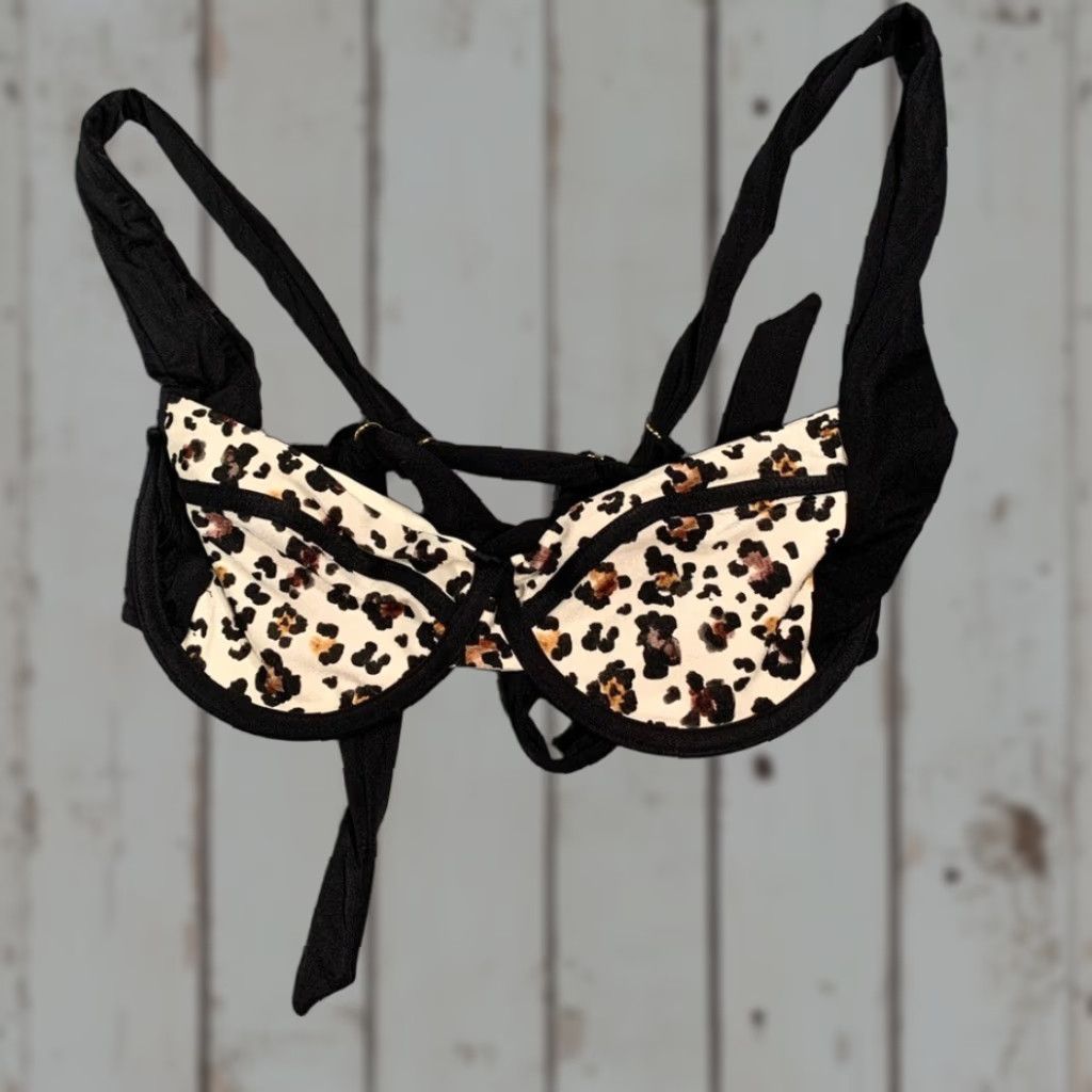 Vintage Beach Bunny Leopard Swim Top Large Beach Bunny Leopard swim top L Black Women Bikini Woman Size L / US 10 / IT 46 - 1 Thumbnail
