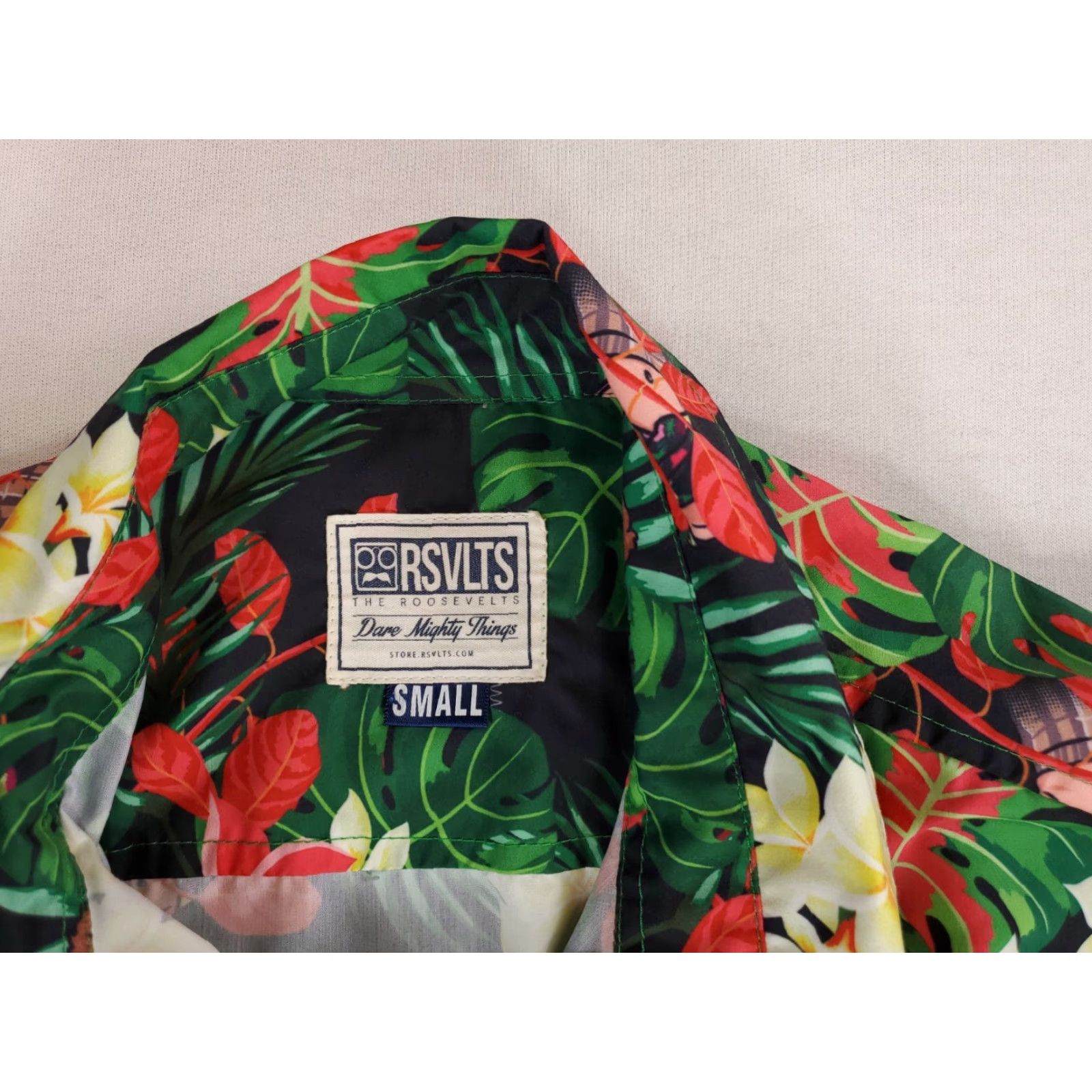 Vintage RSVLTS The Goonies Hawaiian Camp Shirt Black Green Floral Short Sleeve Mens S Size US S / EU 44-46 / 1 - 3 Thumbnail