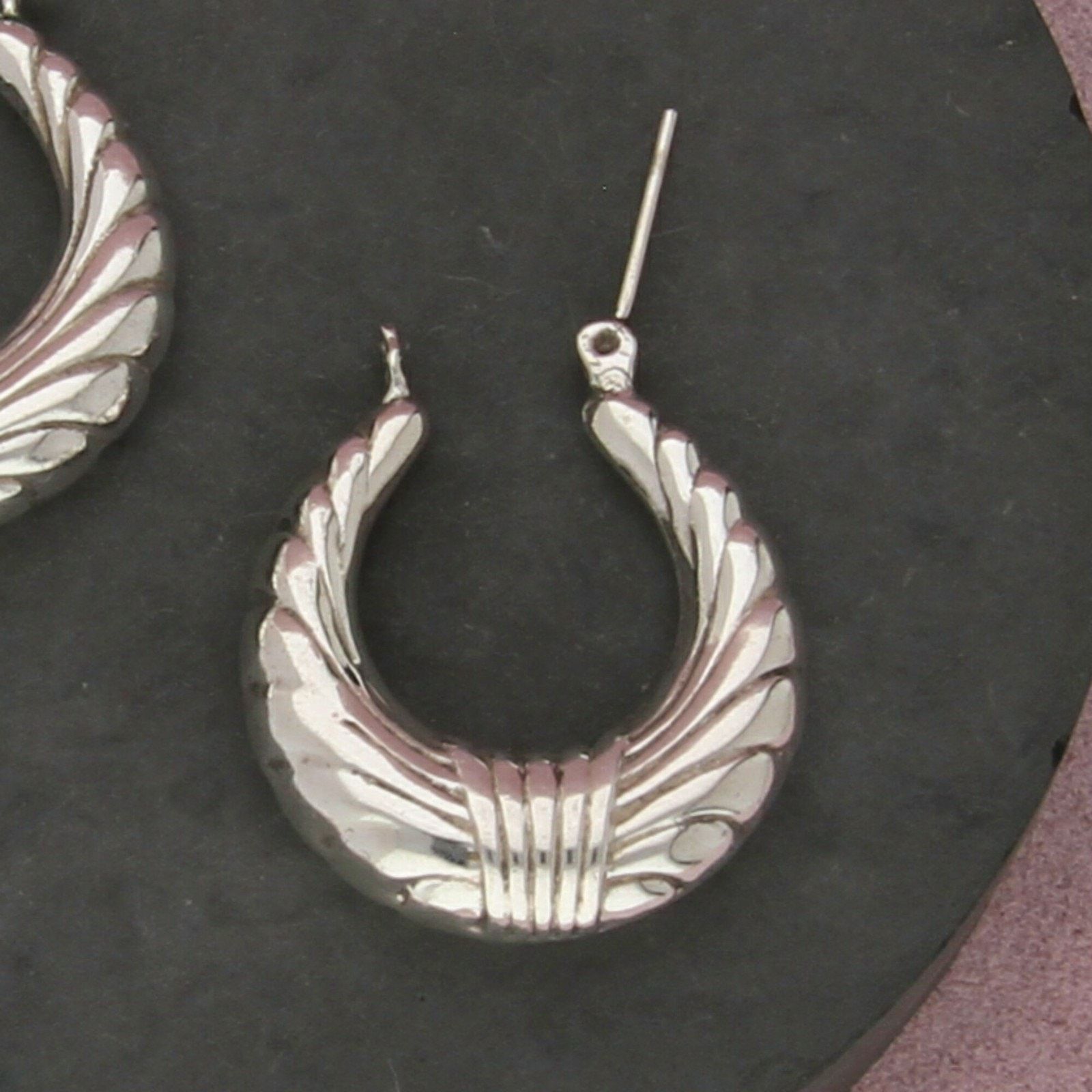 Sterling Silver sterling silver puffy scalloped snap-post hoop earrings Size ONE SIZE - 3 Thumbnail