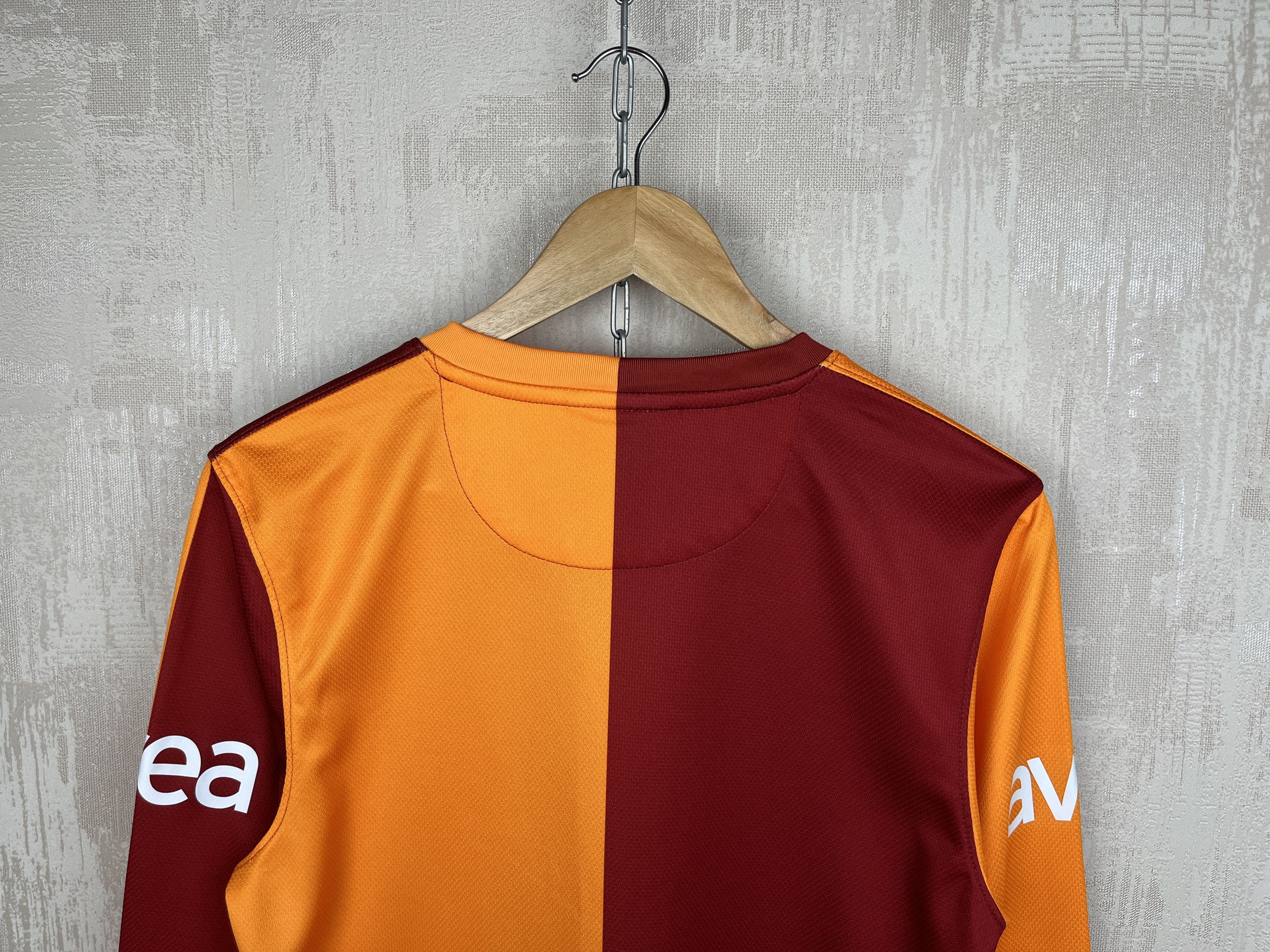 Nike Galatasaray Home Shirt 2013-2014 Soccer Football L/S Jersey Size US S / EU 44-46 / 1 - 16 Thumbnail