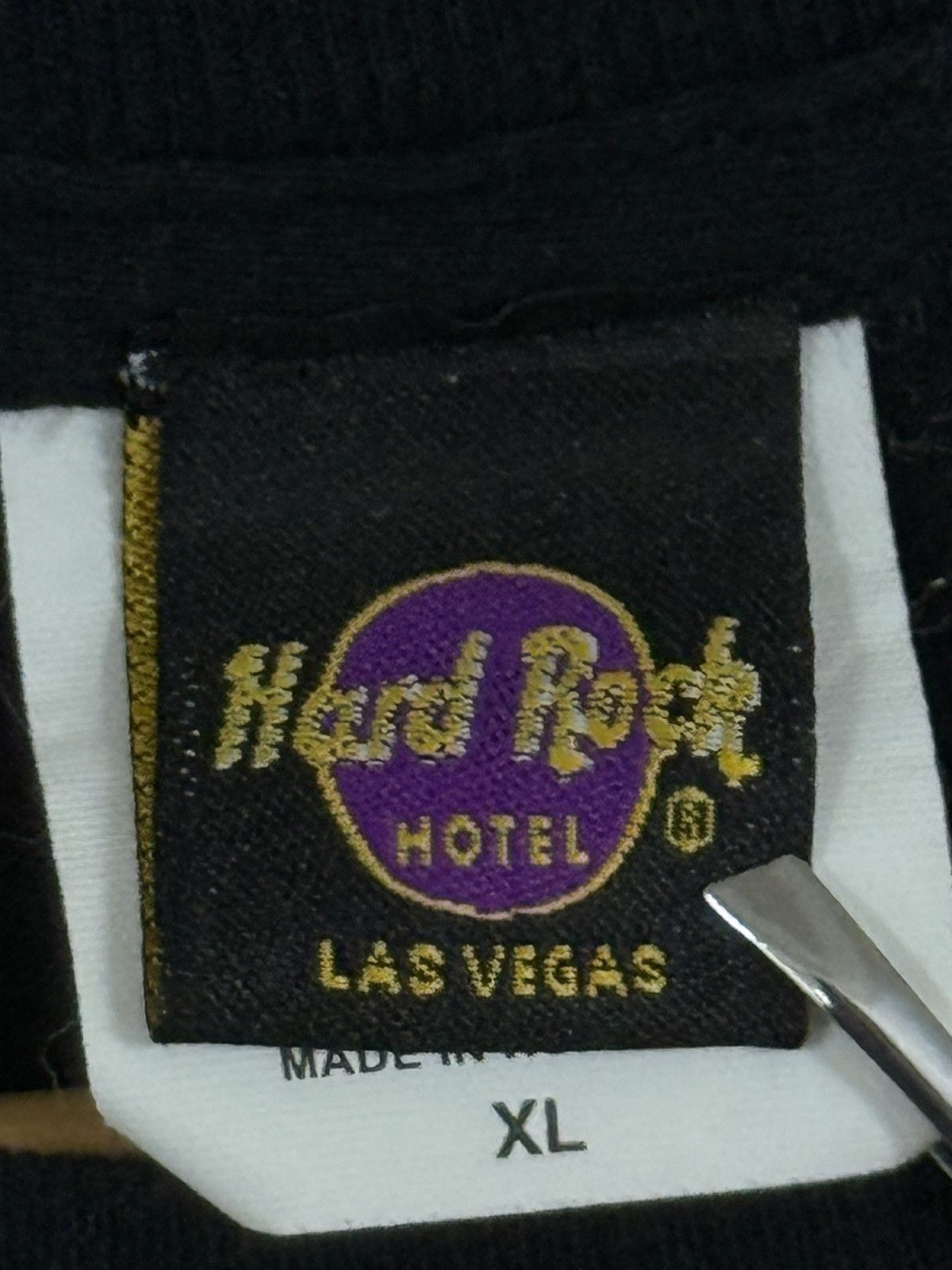 Vintage Vintage Hard Rock Cafe Hotel Black Logo Tee XL Size US XL / EU 56 / 4 - 3 Thumbnail