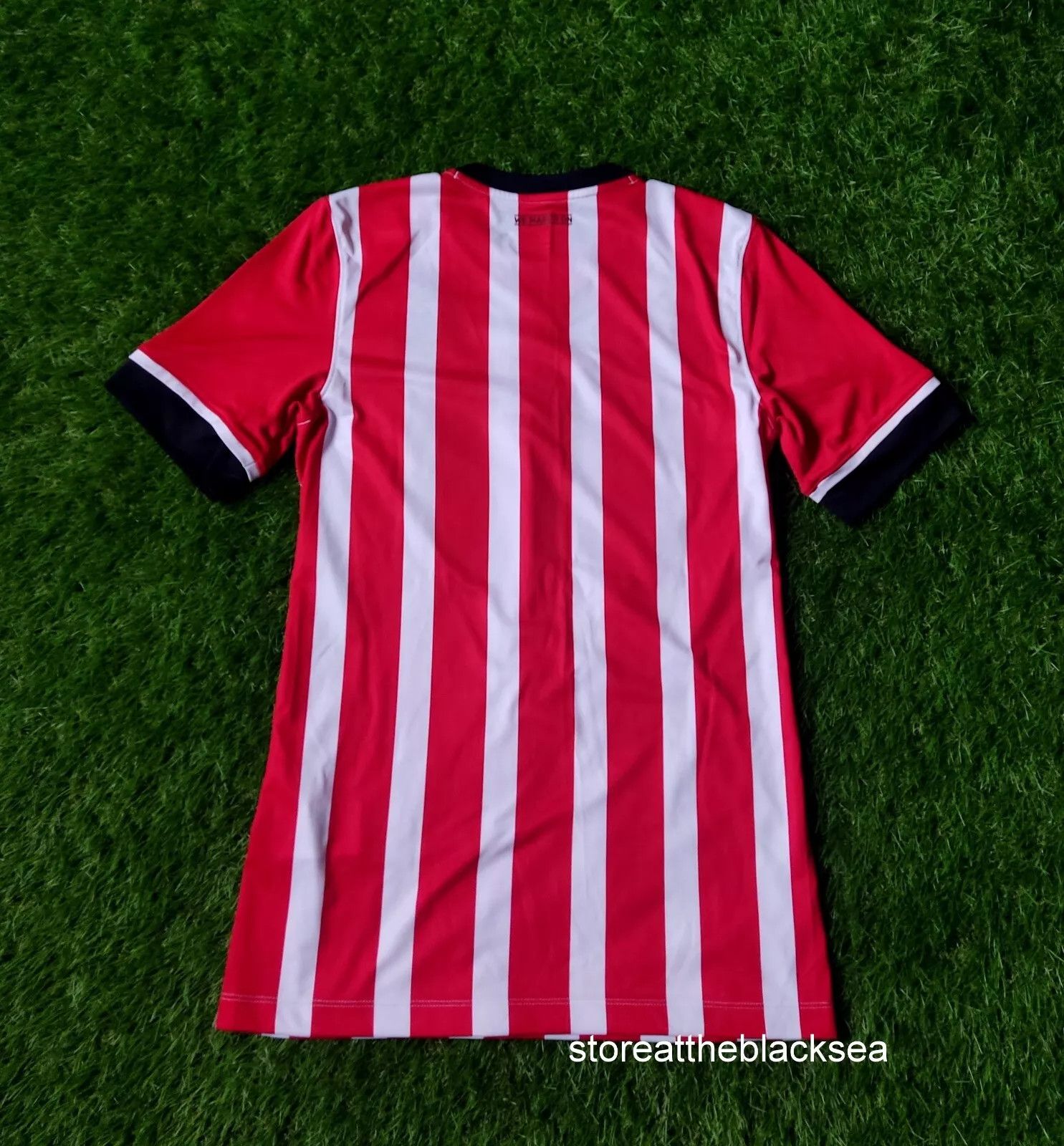 Under Armour SOUTHAMPTON 2016 2017 HOME FOOTBALL SOCCER JERSEY TRIKOT Size US S / EU 44-46 / 1 - 7 Thumbnail