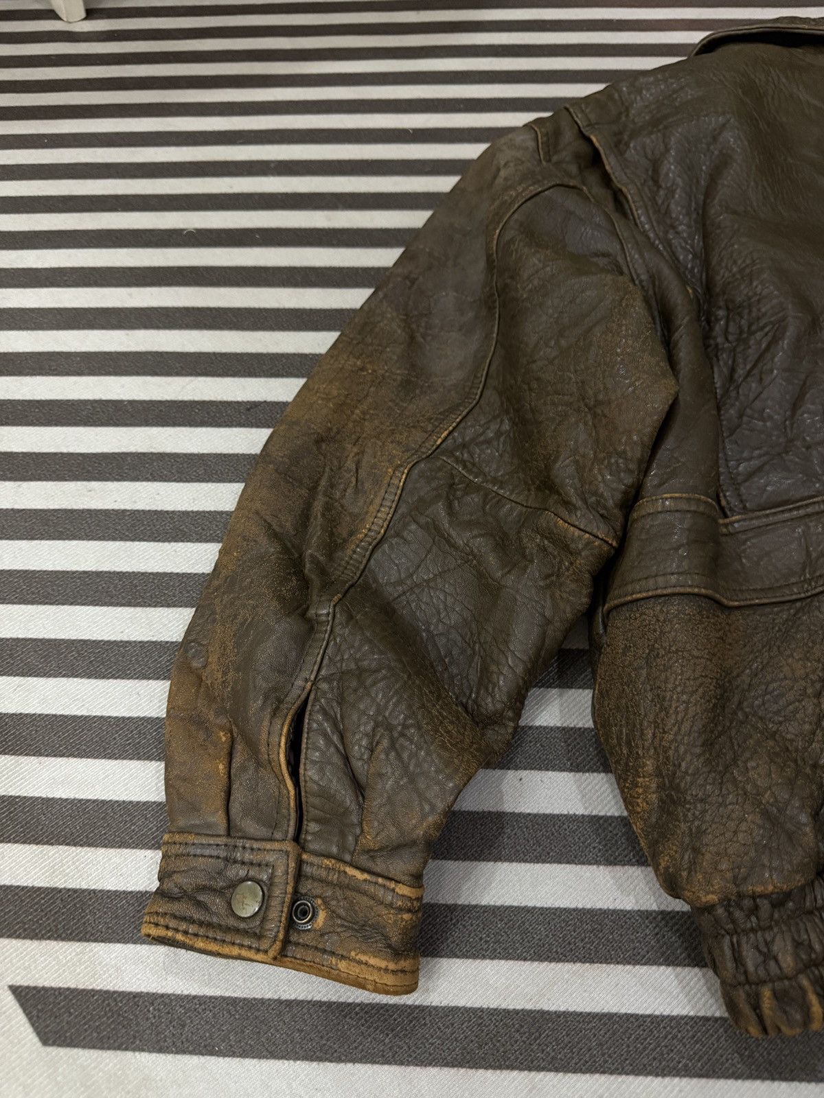 Genuine Leather 🔥🔥🔥ARCHIVE VINTAGE URBAN EXPRESS A2 LEATHER JACKET Size US M / EU 48-50 / 2 - 18 Thumbnail