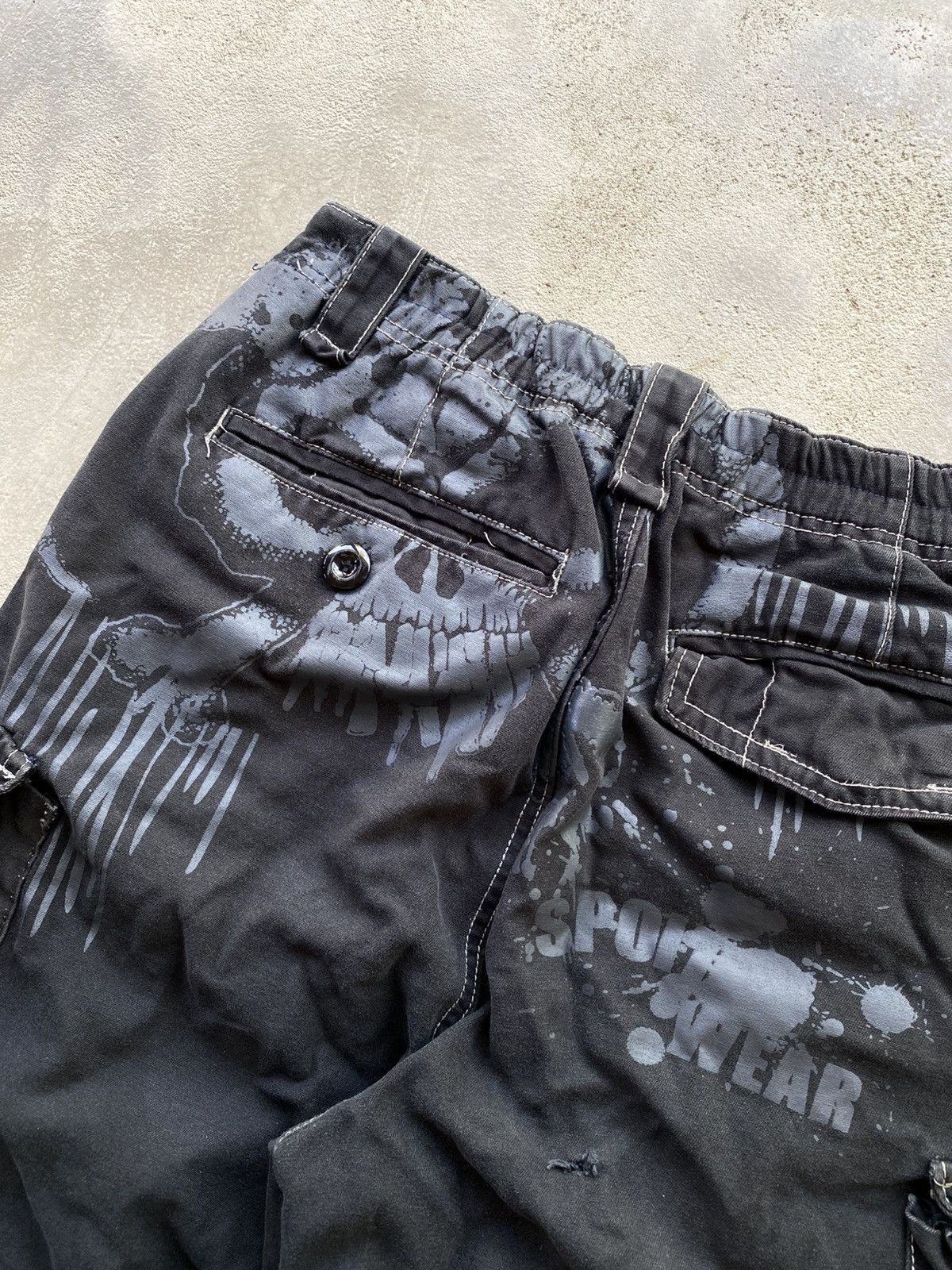 If Six Was Nine × Japanese Brand × Le Grande Bleu (L.G.B.) Rare Design Faded Cargo Multipocket Skull Punk Pants Size US 32 / EU 48 - 10 Thumbnail