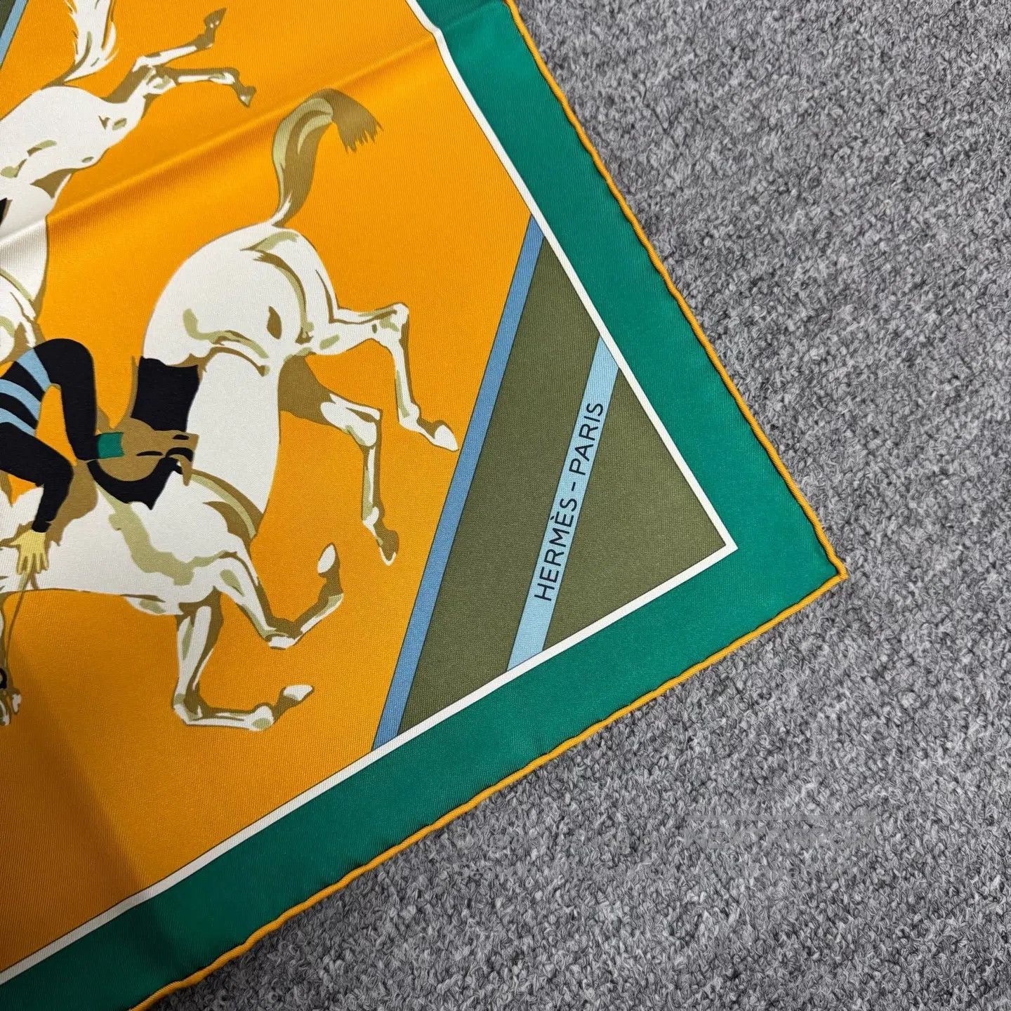 Hermes Hermes fine horse scarves| Size ONE SIZE - 3 Thumbnail