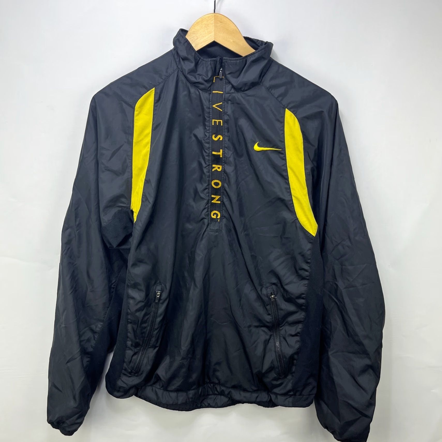 Nike VINTAGE Nike Live Strong Swoosh Quarter Zip Windbreaker Jacket Small Men Windbreaker S Black Size US S / EU 44-46 / 1 - 2 Thumbnail