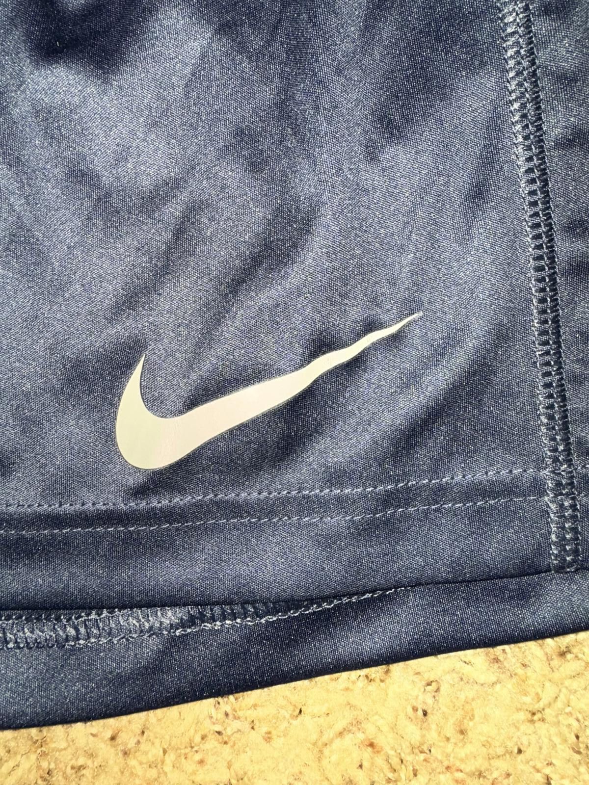 Nike Nike Big Kid’s (Boy’s) Team Fly Dri-fit Training Basketball Shorts Size US 26 / EU 42 - 4 Thumbnail