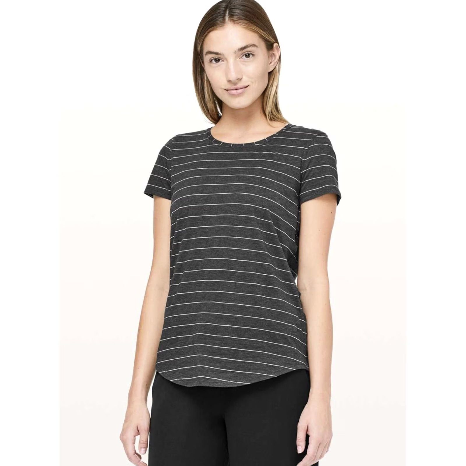 Lululemon VINTAGE? No. (Original says Vintage: No) Size M / US 6-8 / IT 42-44 - 2 Thumbnail