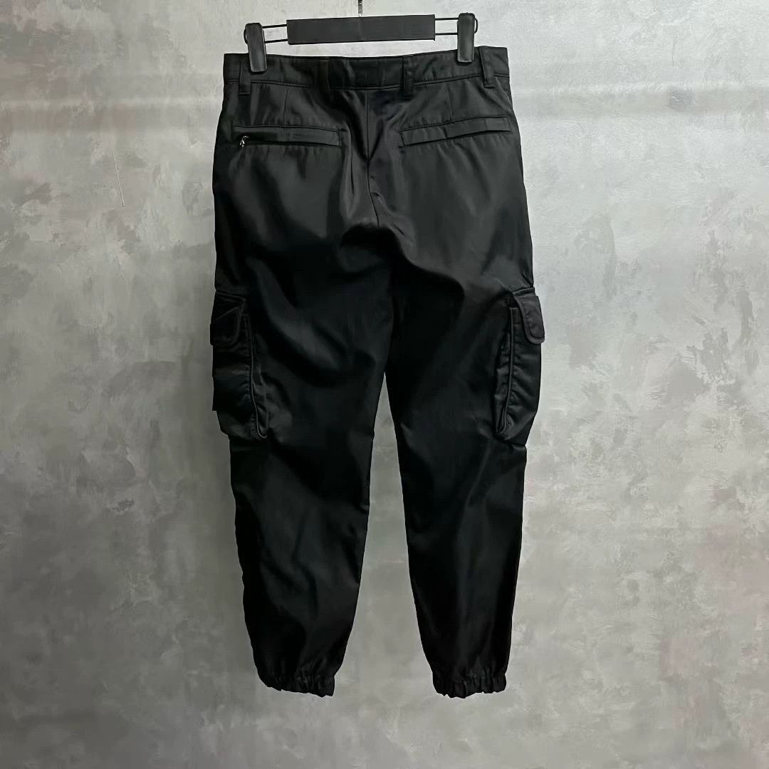 Prada prada black logo nylon cargo pants Size US 30 / EU 46 - 2 Thumbnail