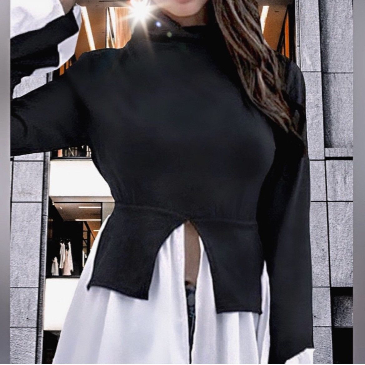Designer × Other NWT, Lavishly Paris Mock Neck Two Tone Ruffle Hem Sweater Size S / US 4 / IT 40 - 1 Thumbnail