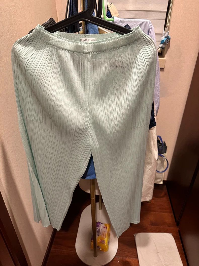 Issey Miyake Issey Miyake size:3 Mint green pleated wide-leg pants Size 22" - 2 Thumbnail