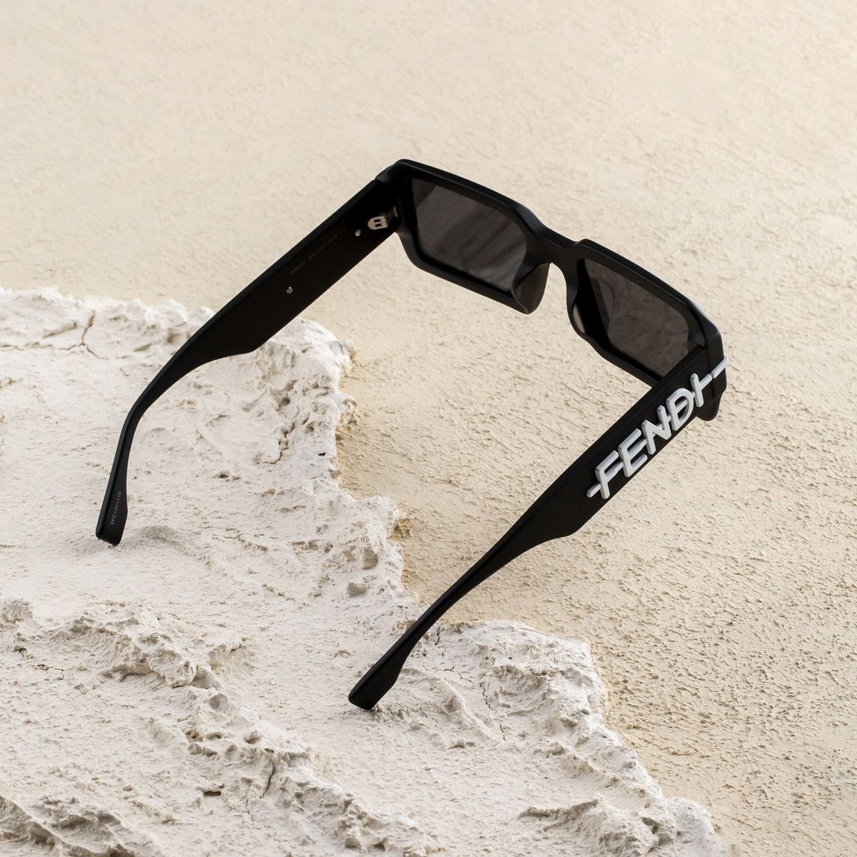Fendi FENDI GRAPHY FE40073U 02A SUNGLASSES Size ONE SIZE - 5 Thumbnail